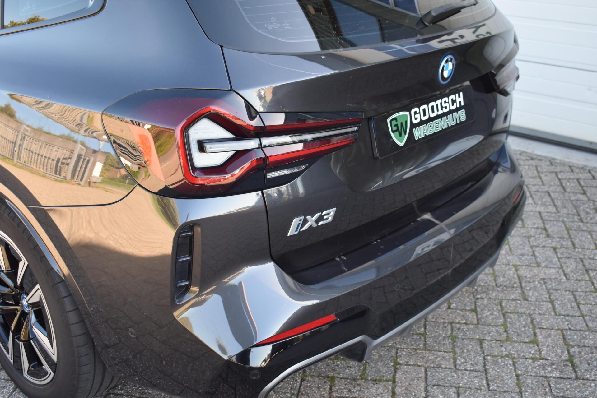 Foto van BMW Ix3