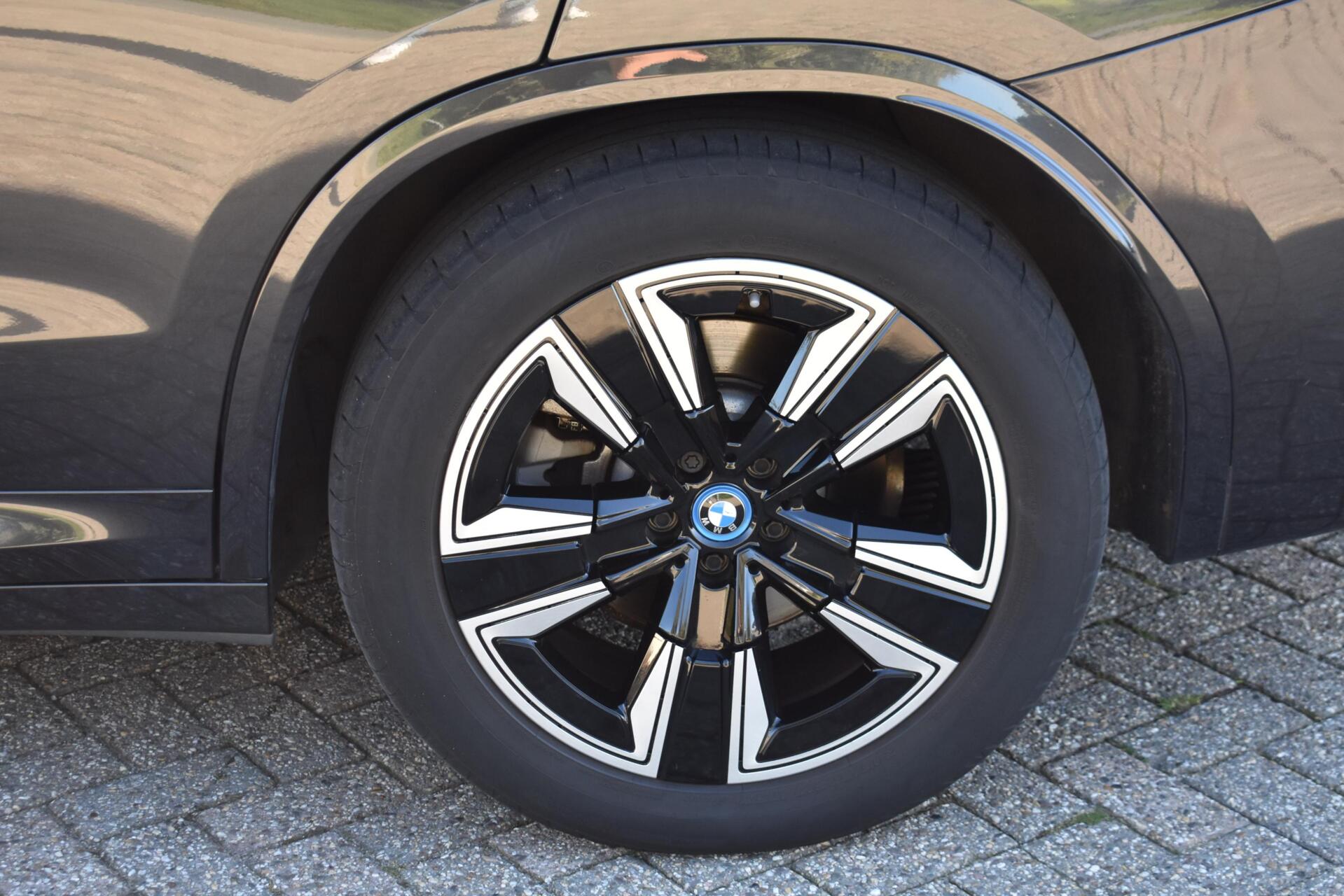 Foto van BMW Ix3