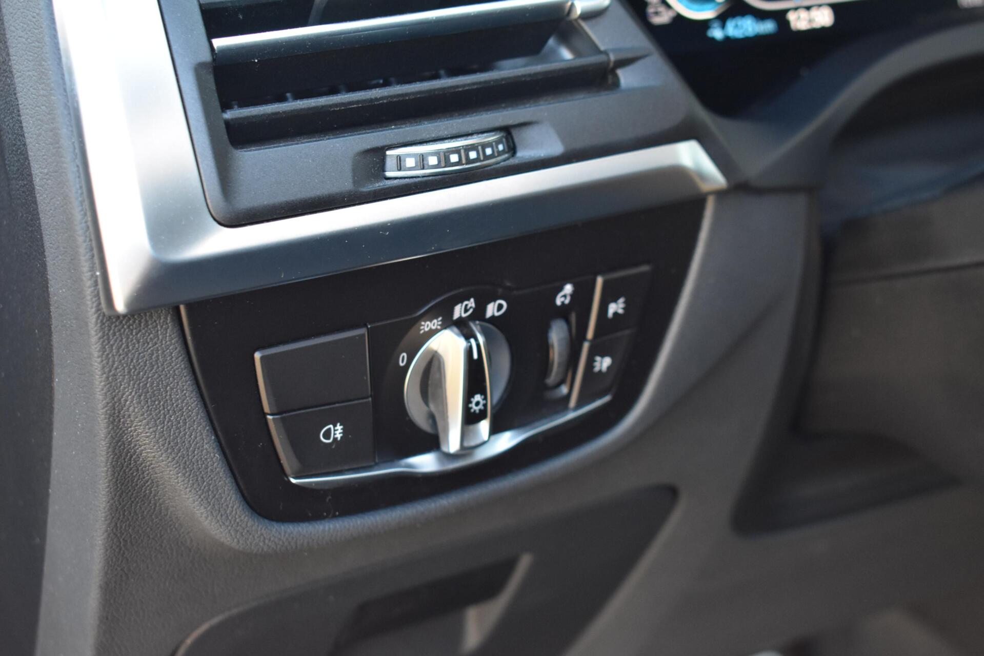 Foto van BMW Ix3
