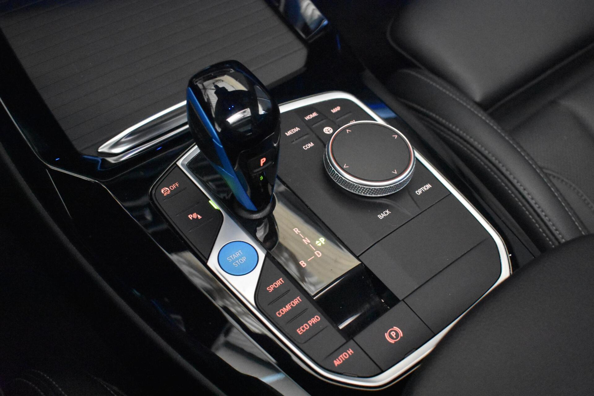 Foto van BMW Ix3