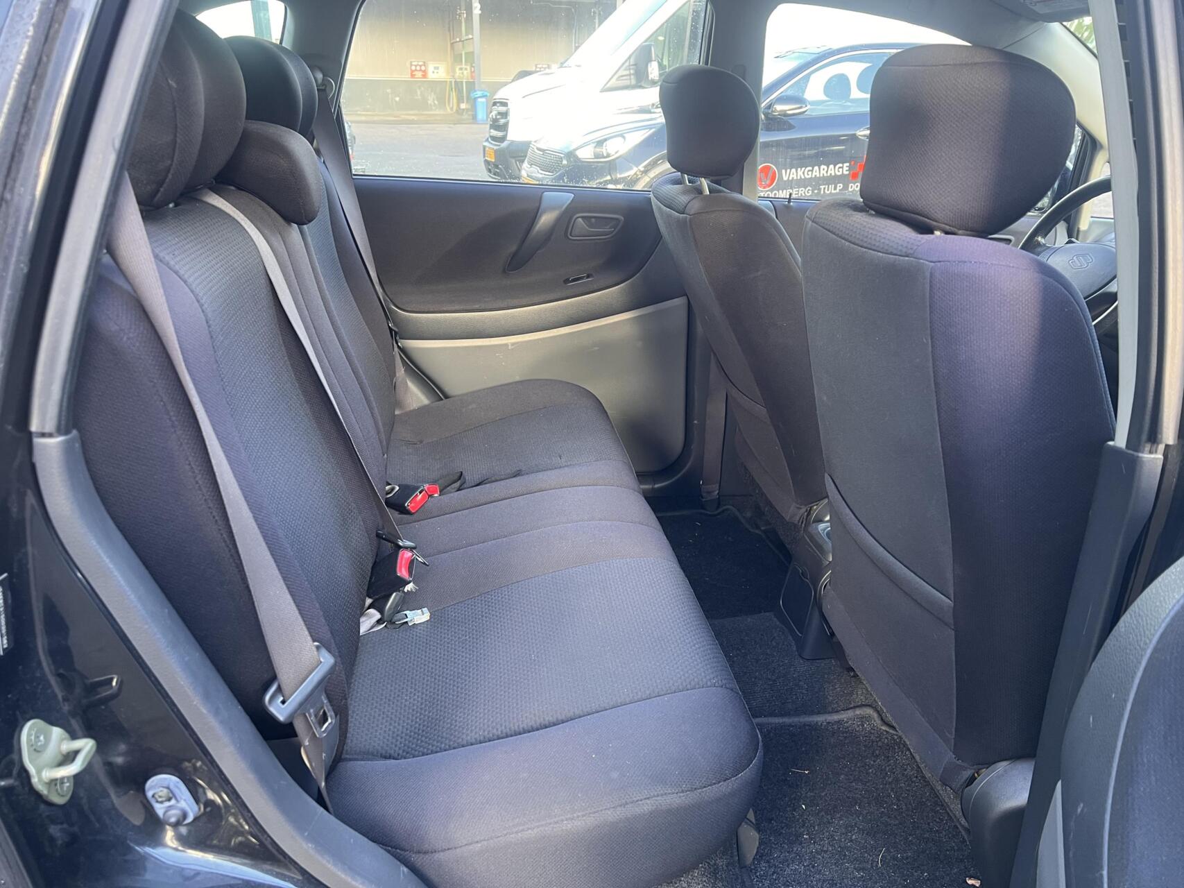 Foto van Suzuki Liana
