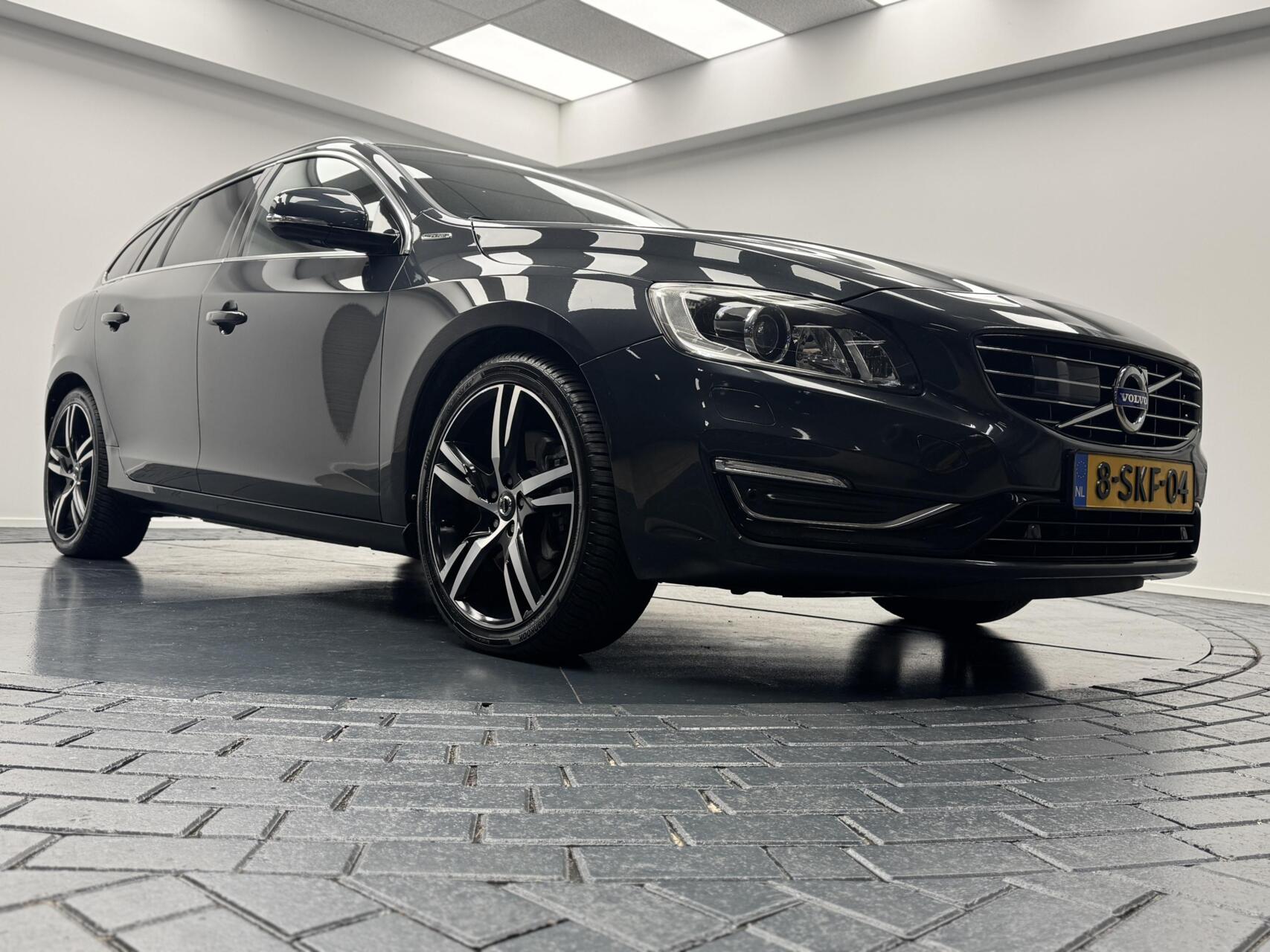 Foto van Volvo V60 Plug In Hybrid