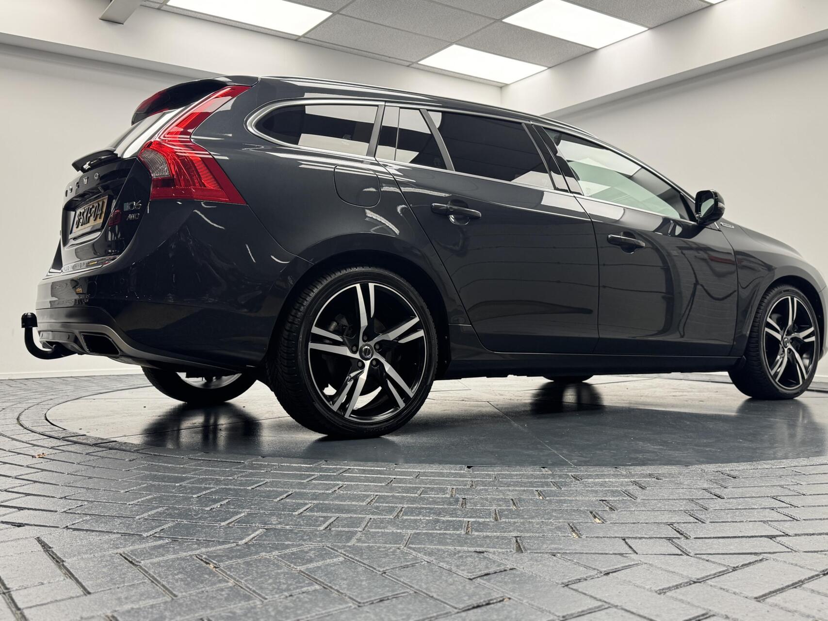 Foto van Volvo V60 Plug In Hybrid