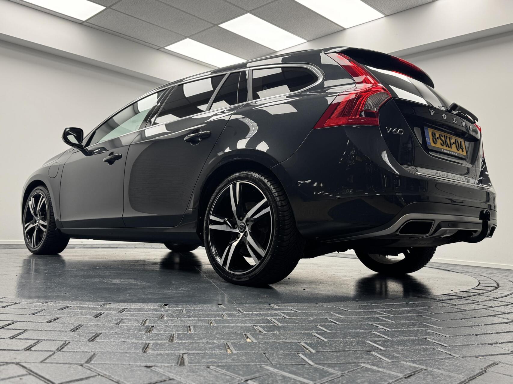 Foto van Volvo V60 Plug In Hybrid