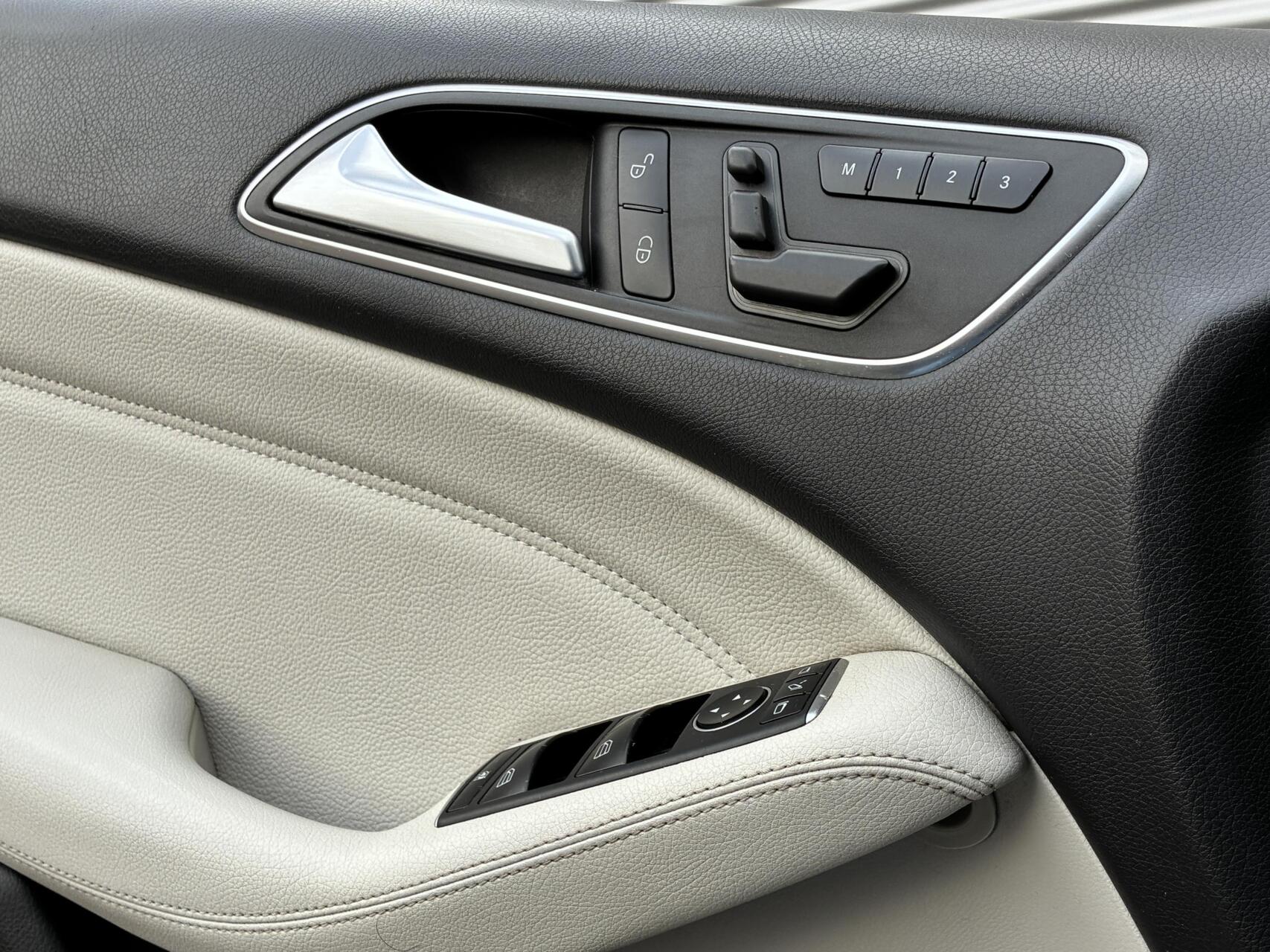 Foto van Mercedes-Benz B 200