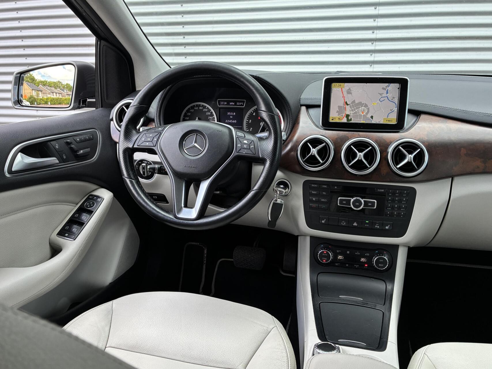 Foto van Mercedes-Benz B 200
