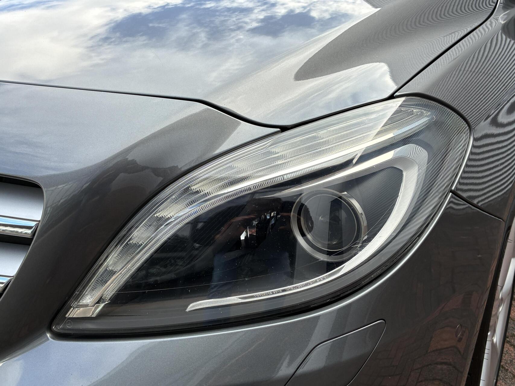 Foto van Mercedes-Benz B 200