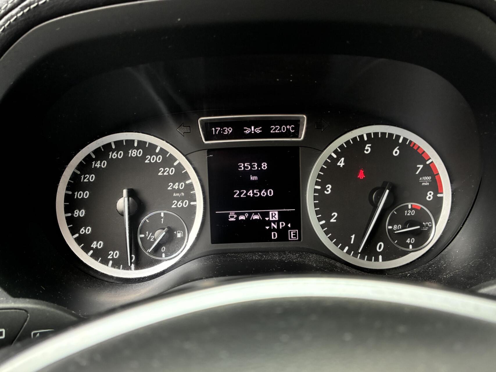 Foto van Mercedes-Benz B 200