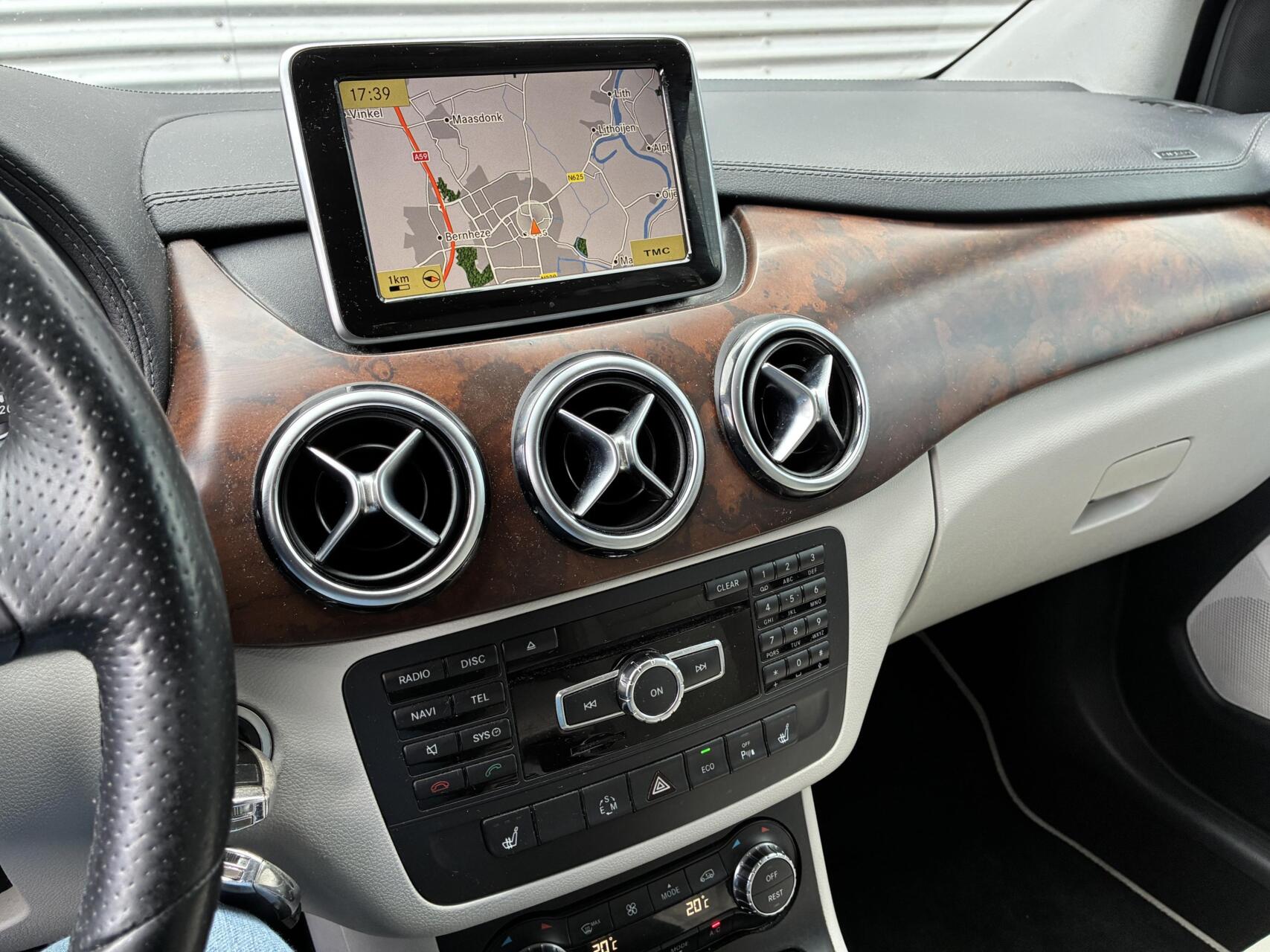 Foto van Mercedes-Benz B 200