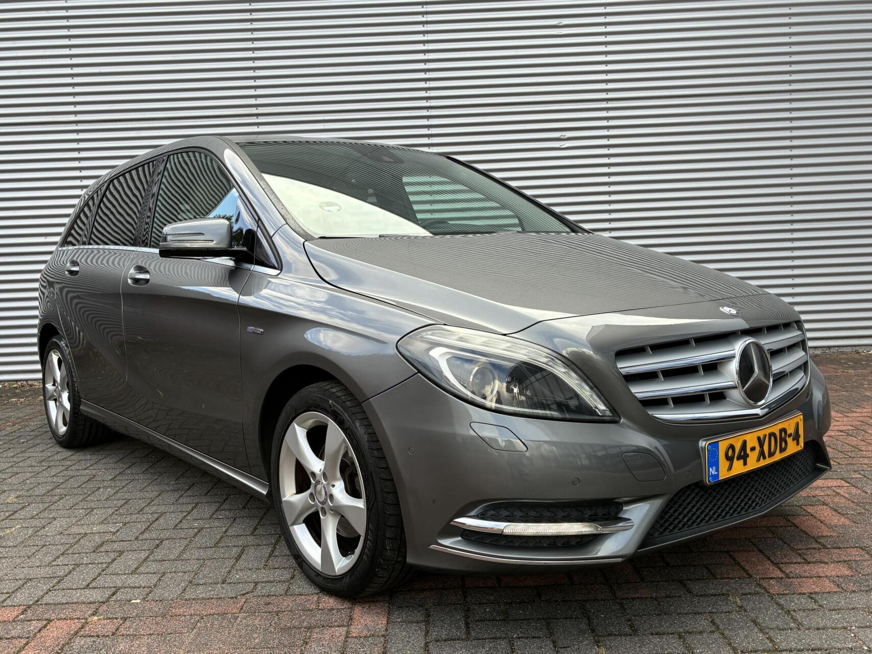 Foto van Mercedes-Benz B 200