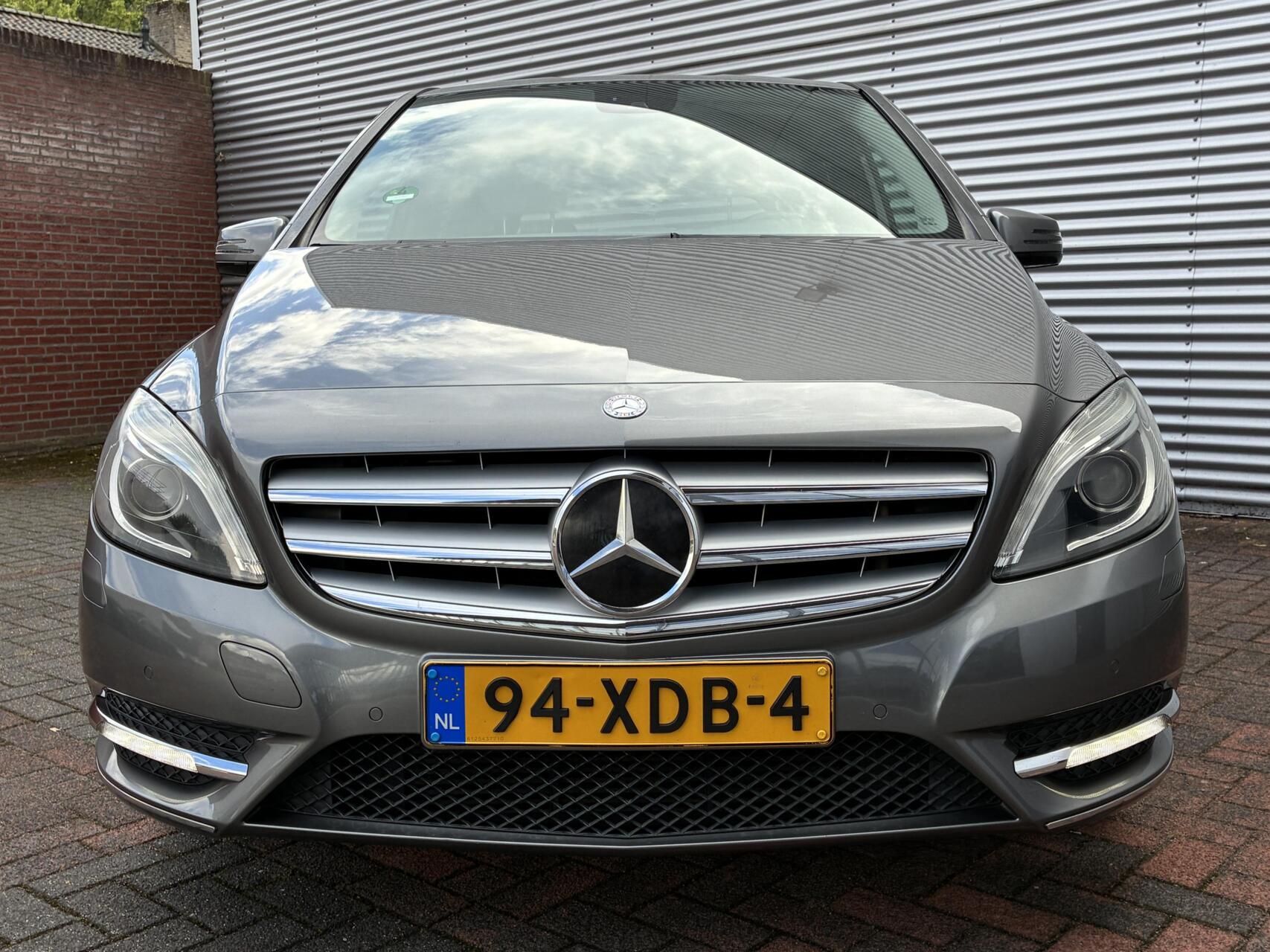 Foto van Mercedes-Benz B 200