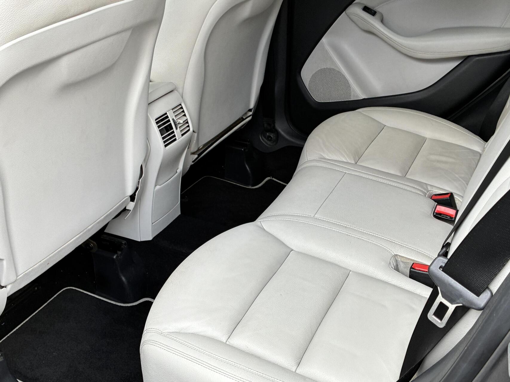 Foto van Mercedes-Benz B 200