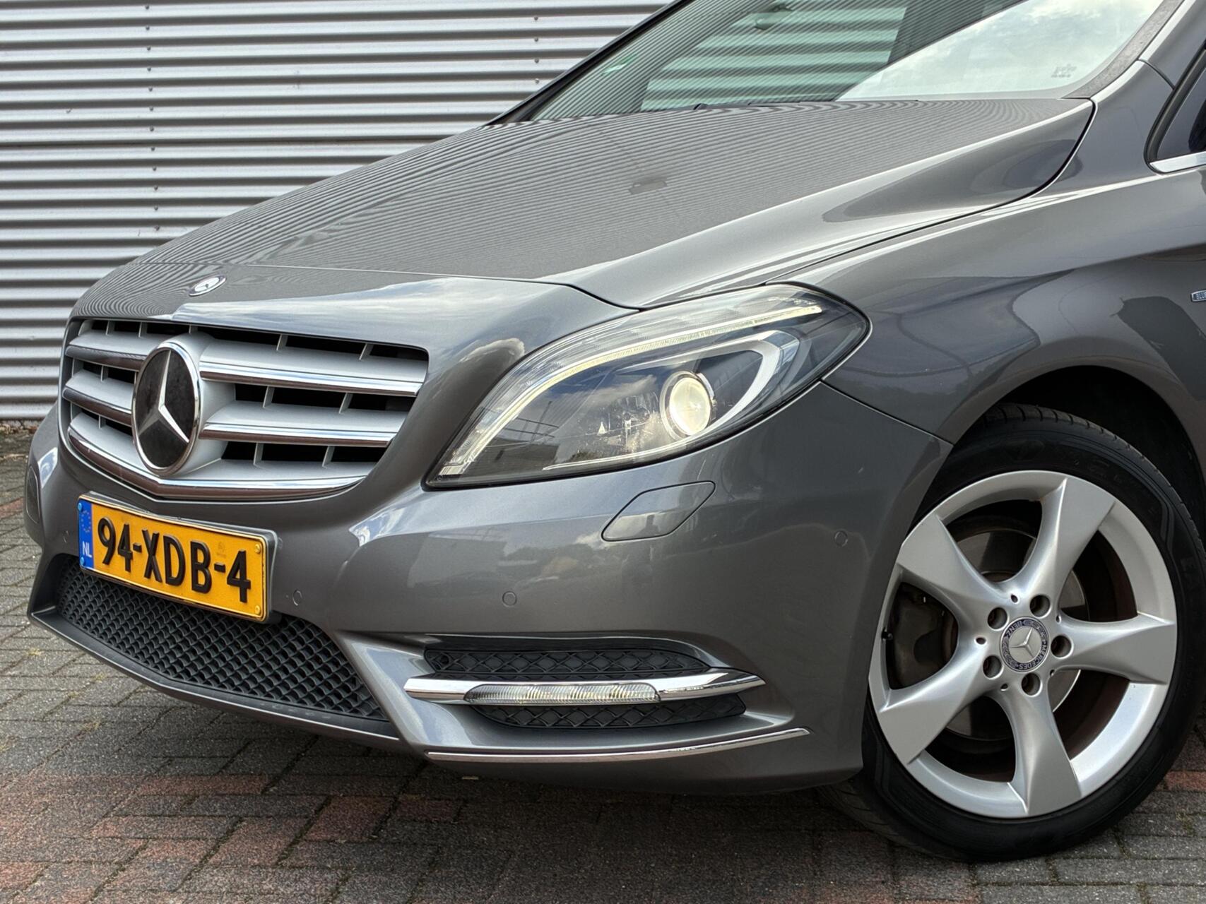 Foto van Mercedes-Benz B 200