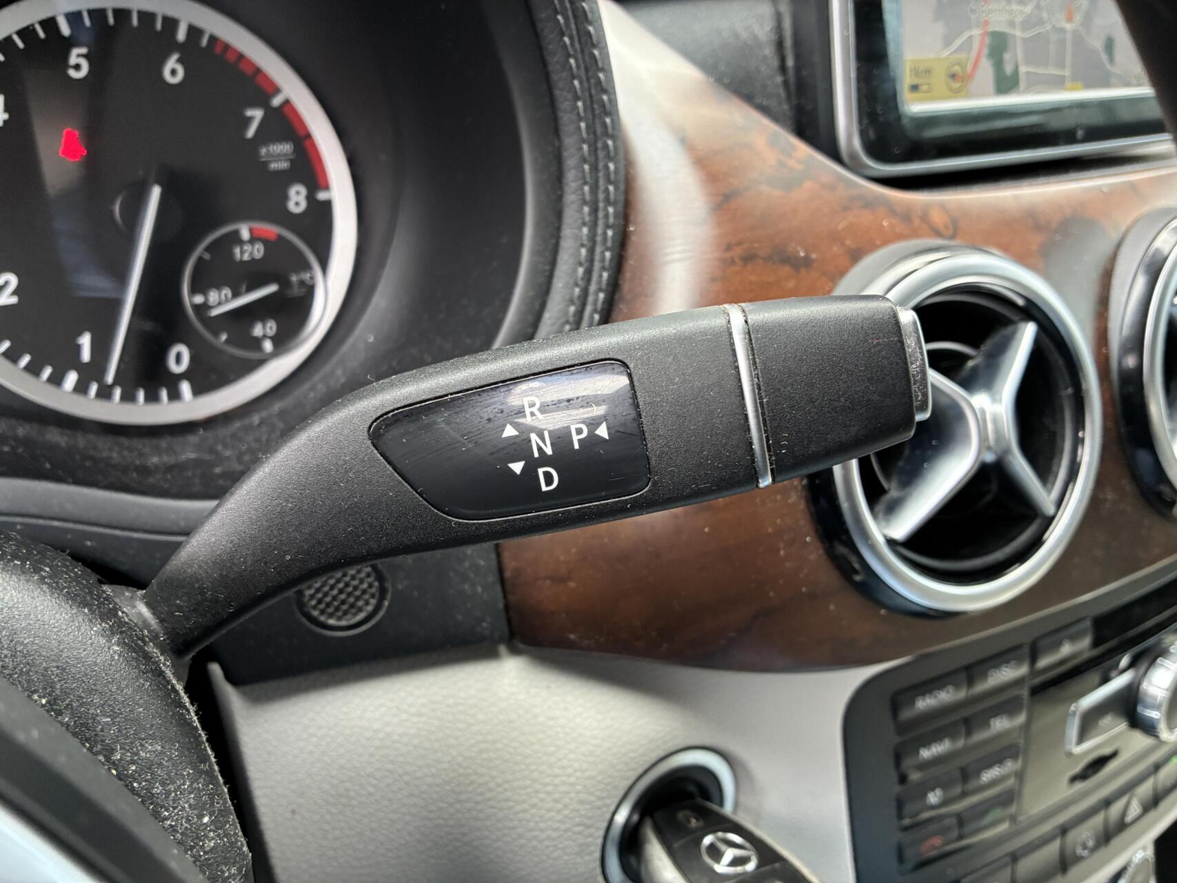Foto van Mercedes-Benz B 200