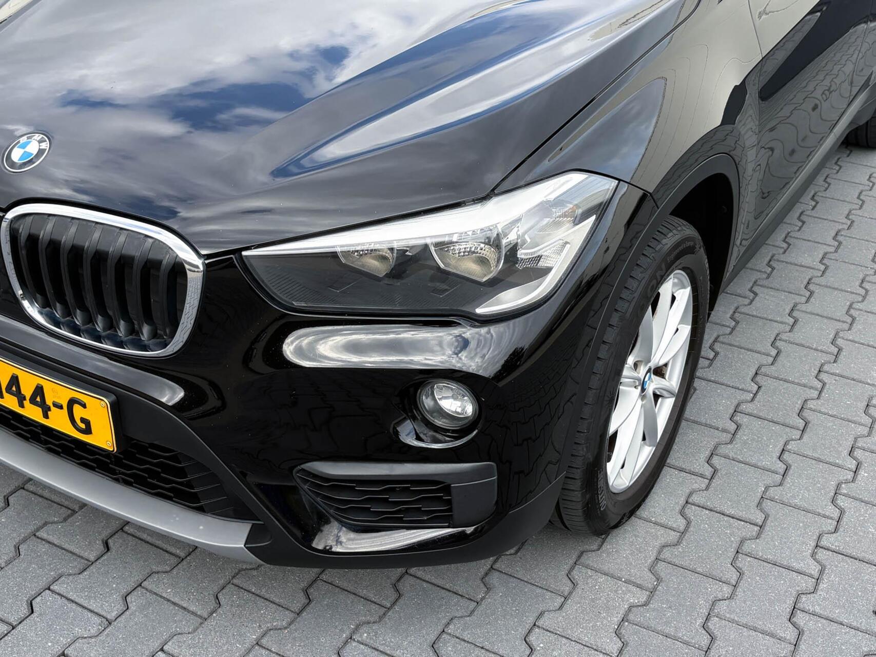 Foto van BMW X1 sDrive 18i