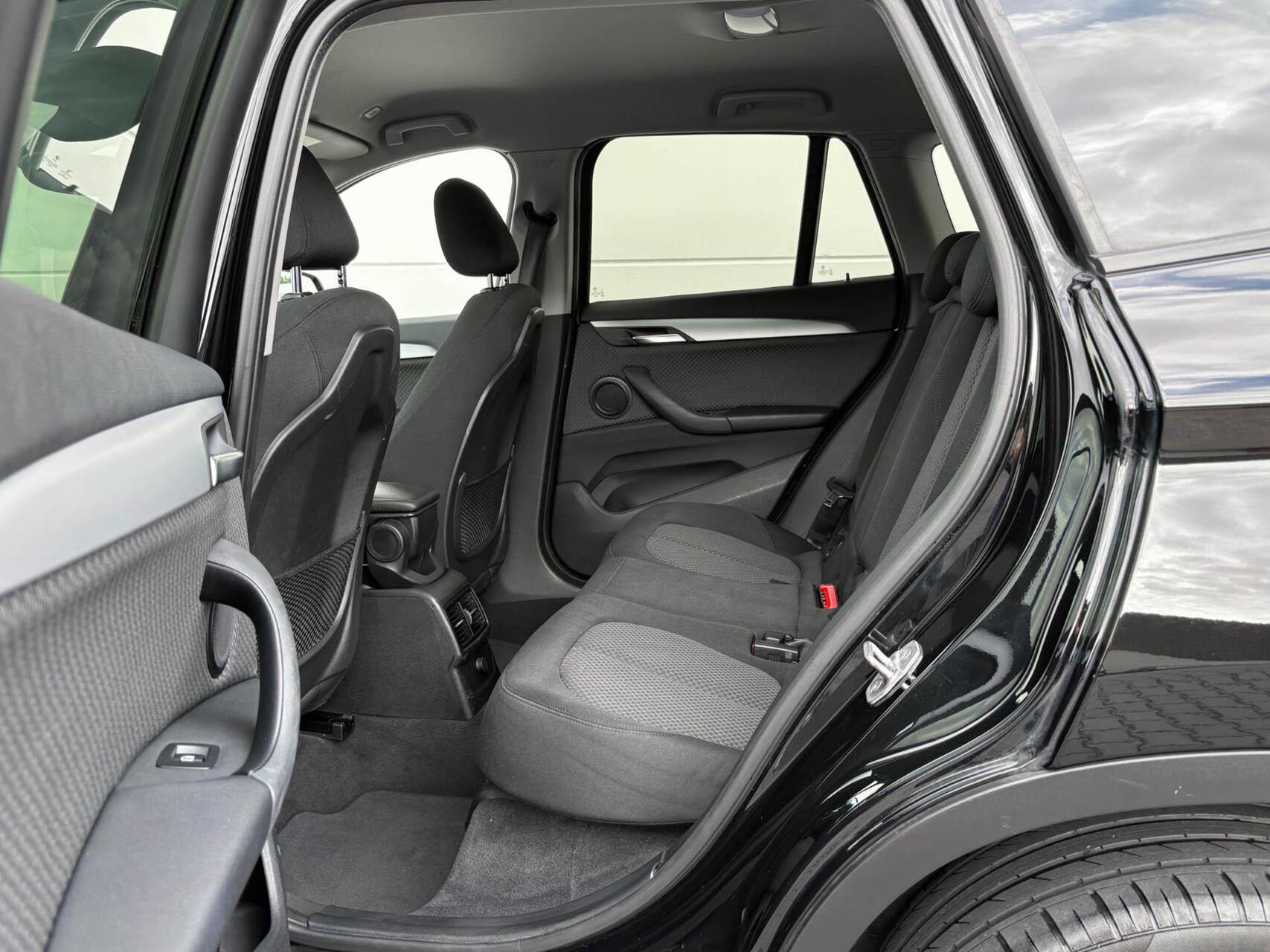 Foto van BMW X1 sDrive 18i