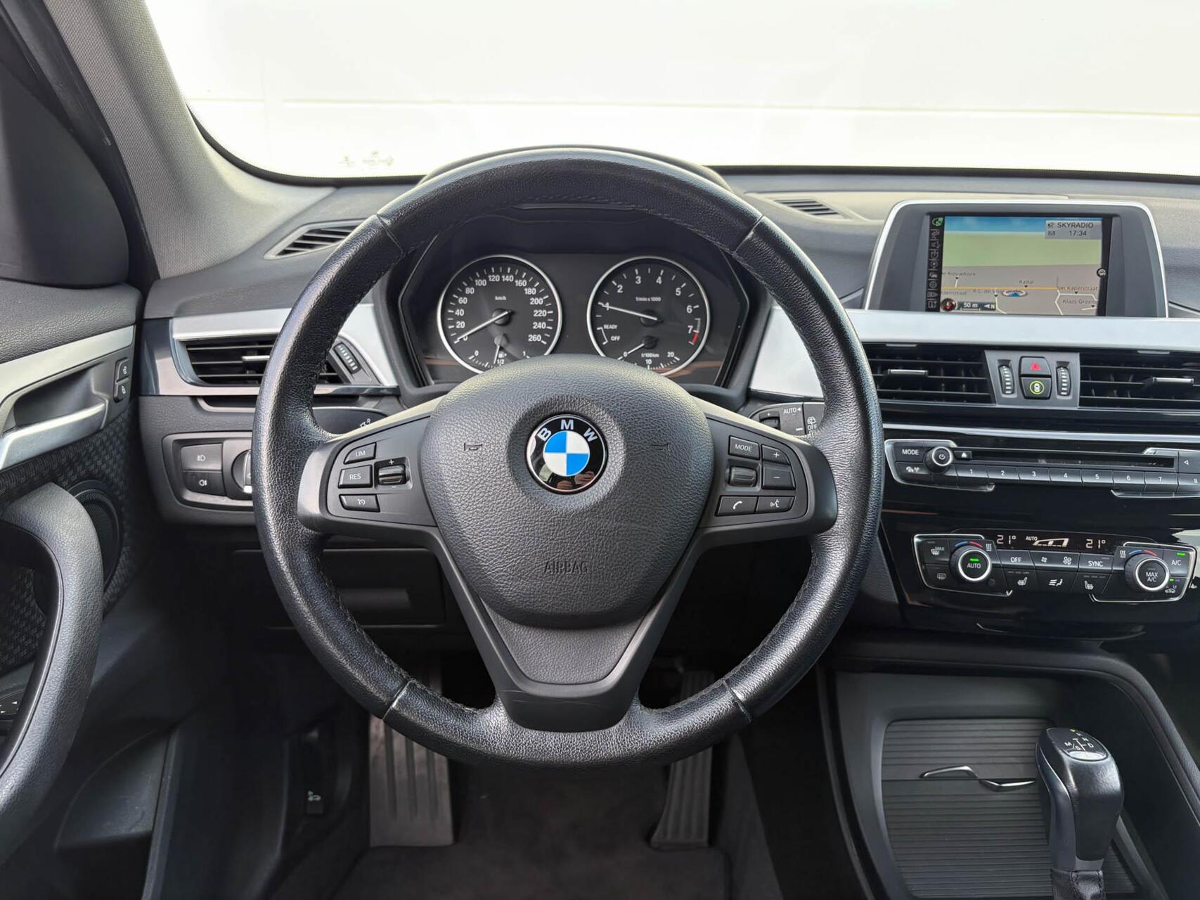 Foto van BMW X1 sDrive 18i