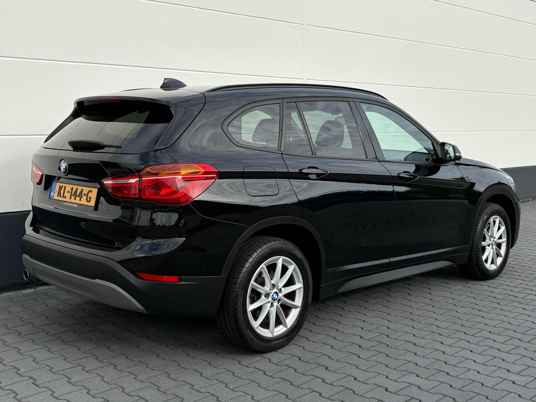 Foto van BMW X1 sDrive 18i