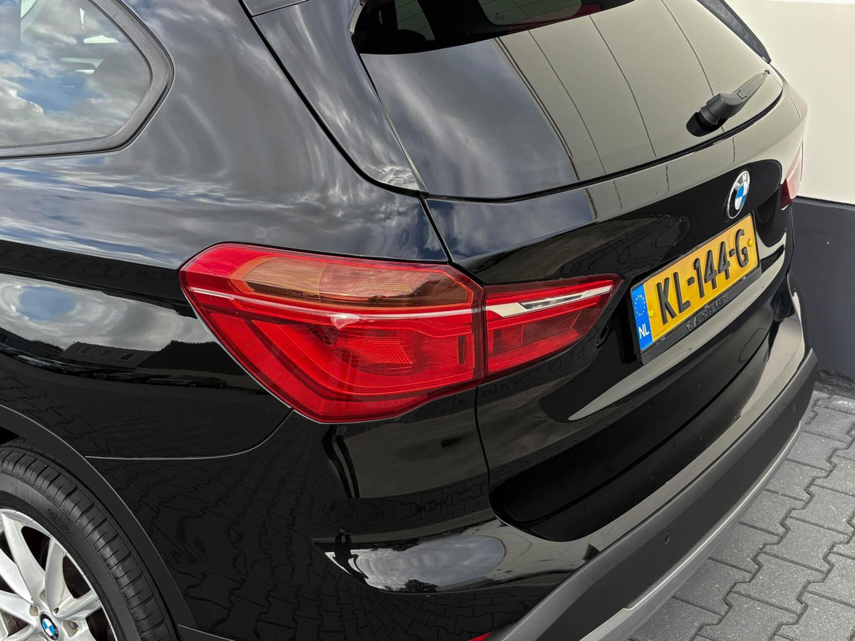 Foto van BMW X1 sDrive 18i