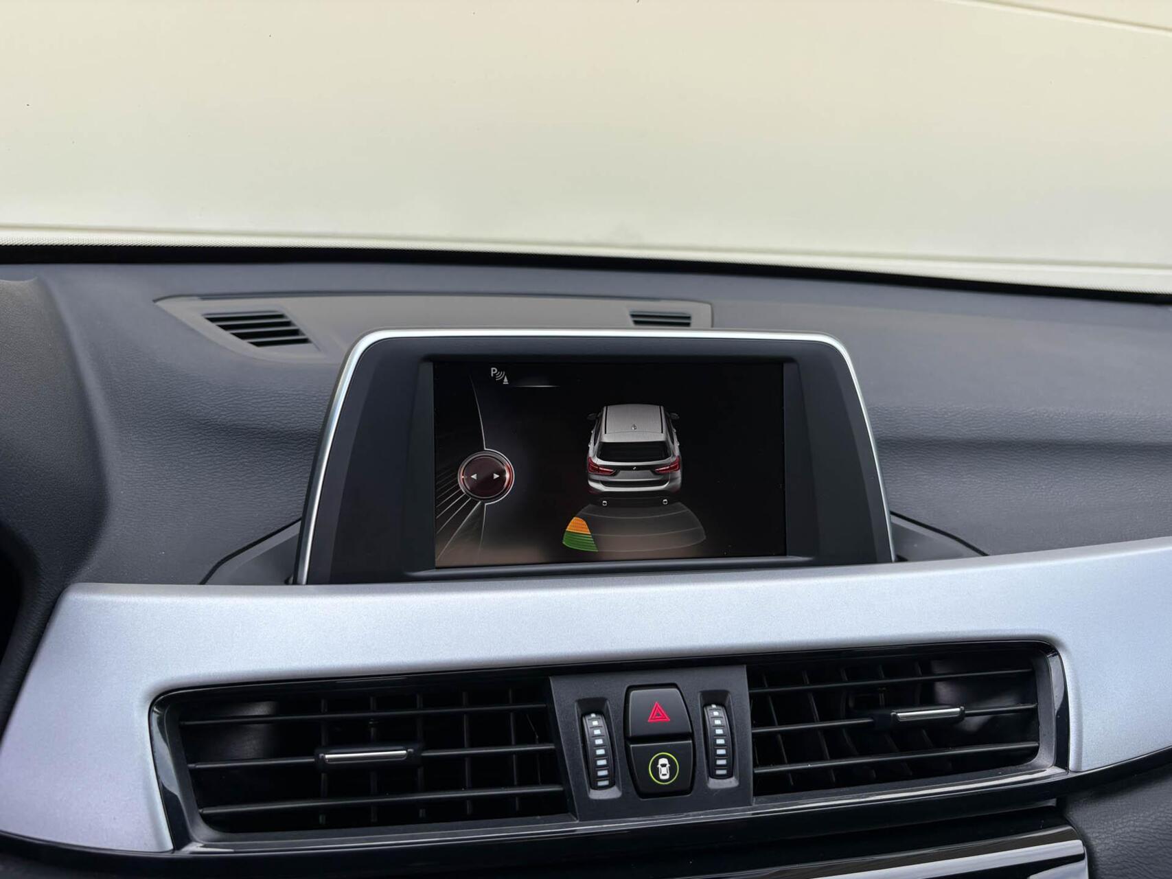 Foto van BMW X1 sDrive 18i