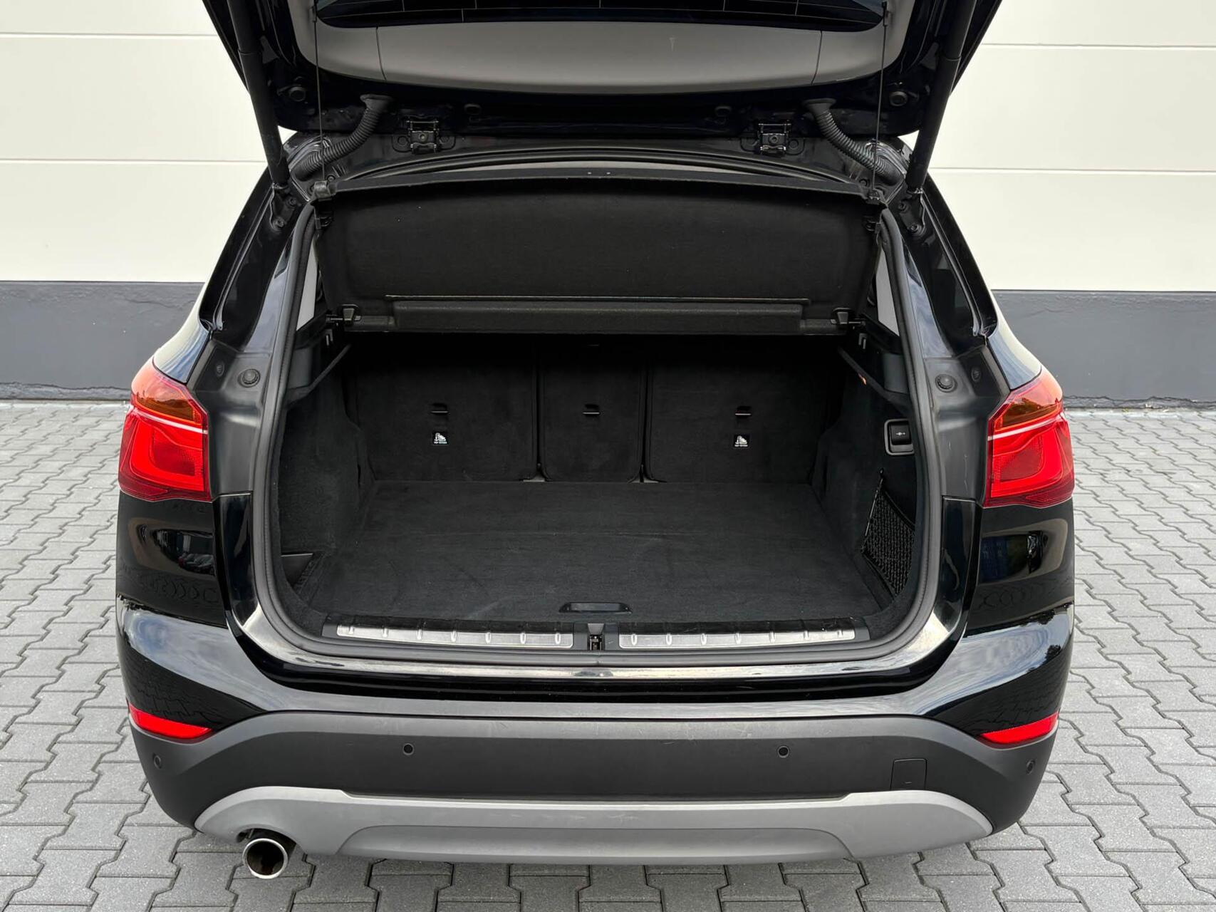 Foto van BMW X1 sDrive 18i