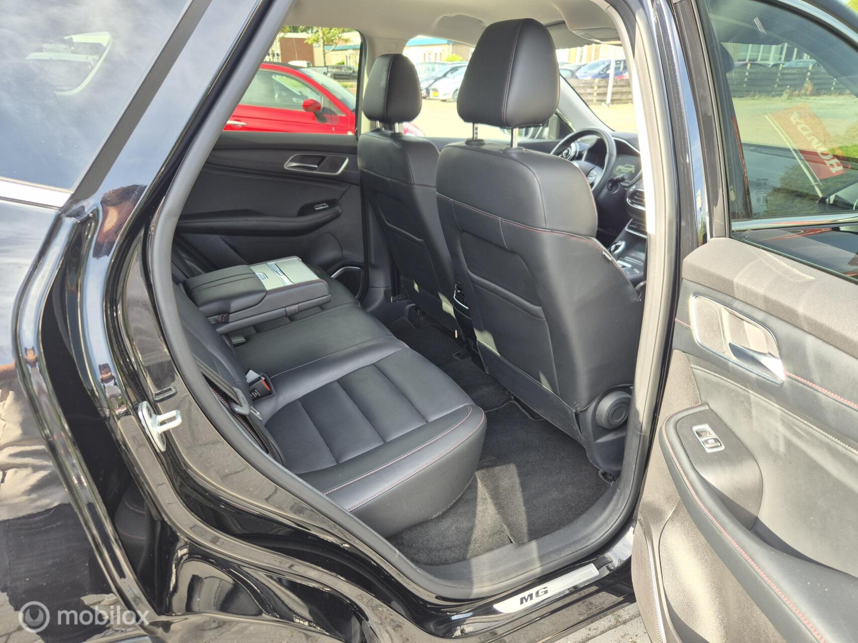 Foto van MG MG Rx6 Plug-in Hybrid