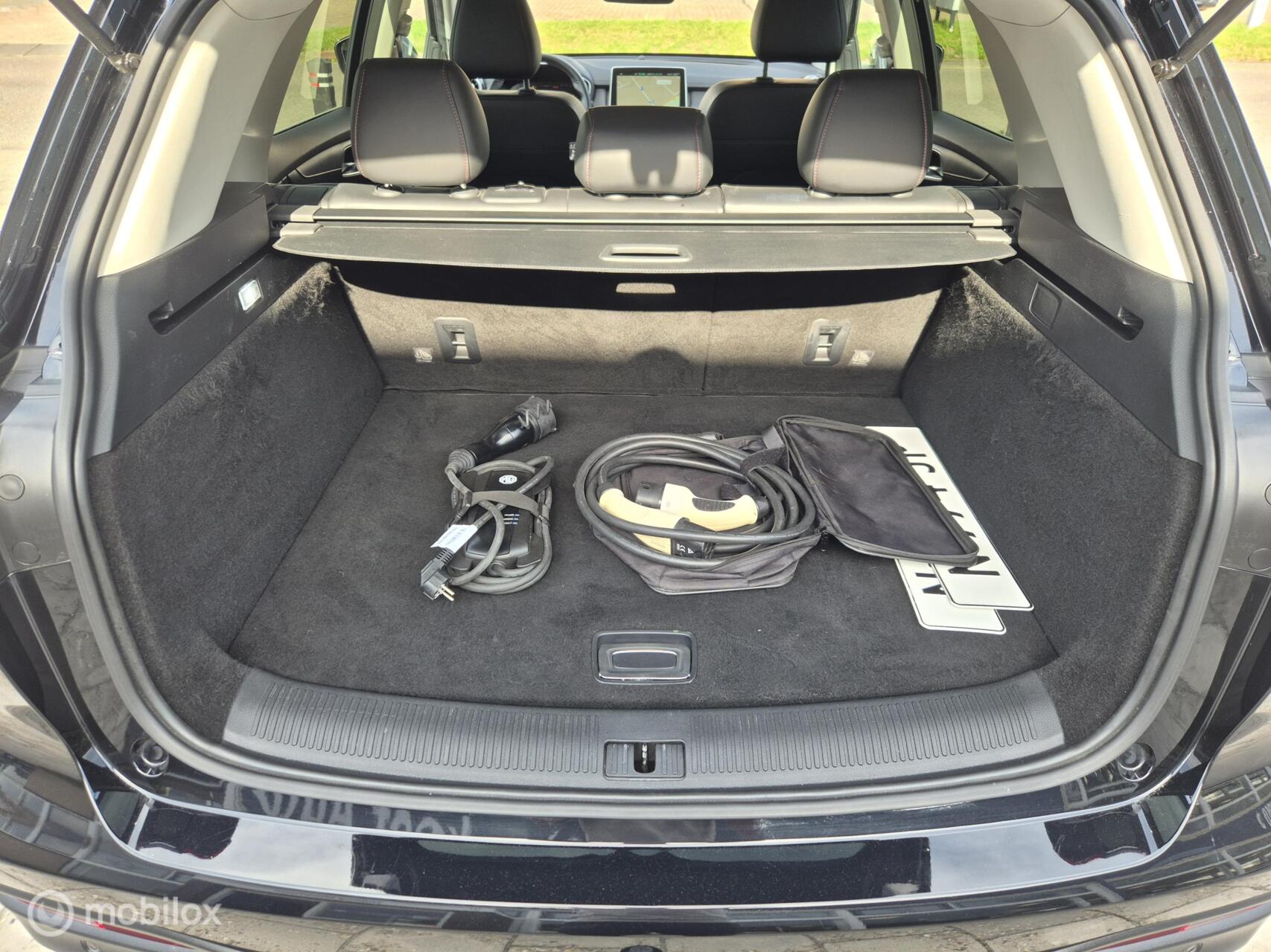 Foto van MG MG Rx6 Plug-in Hybrid
