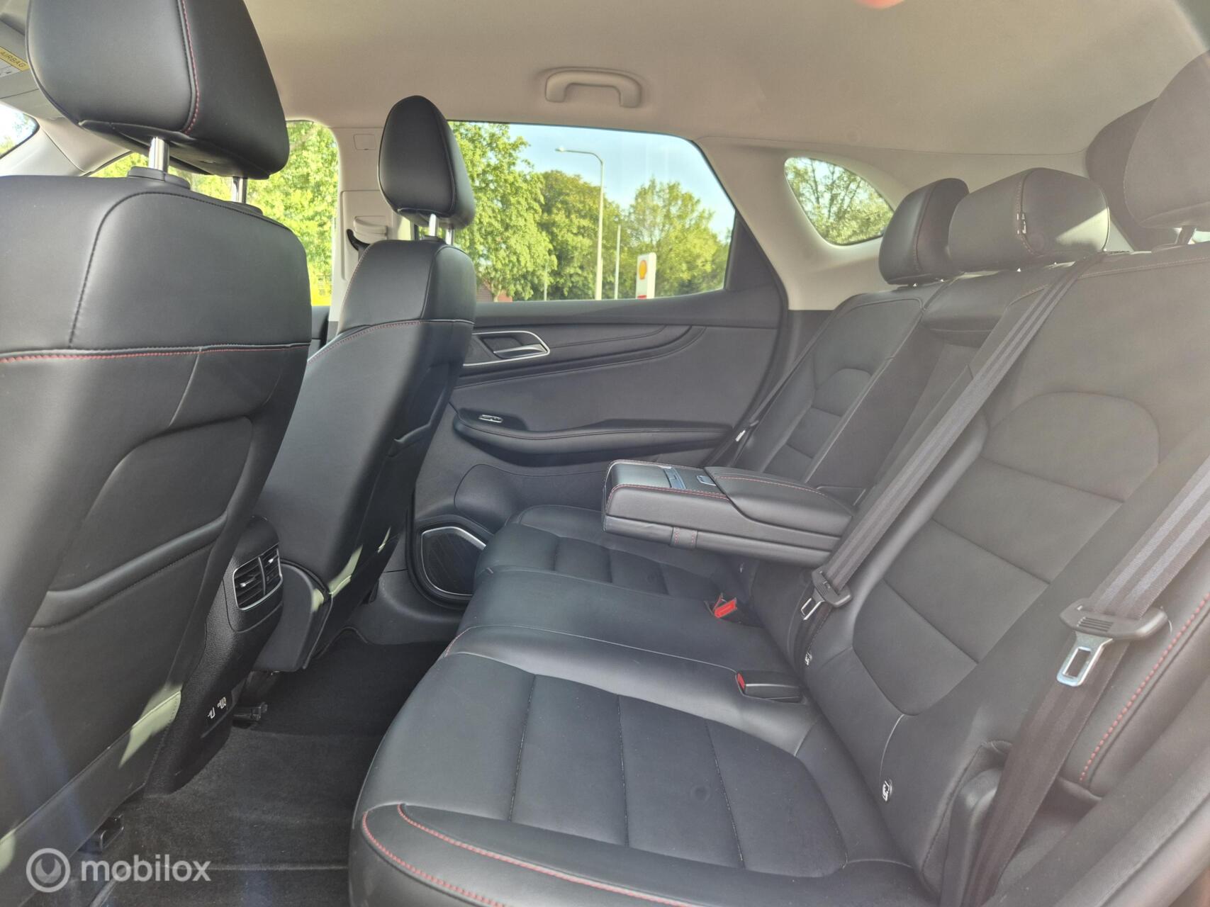 Foto van MG MG Rx6 Plug-in Hybrid