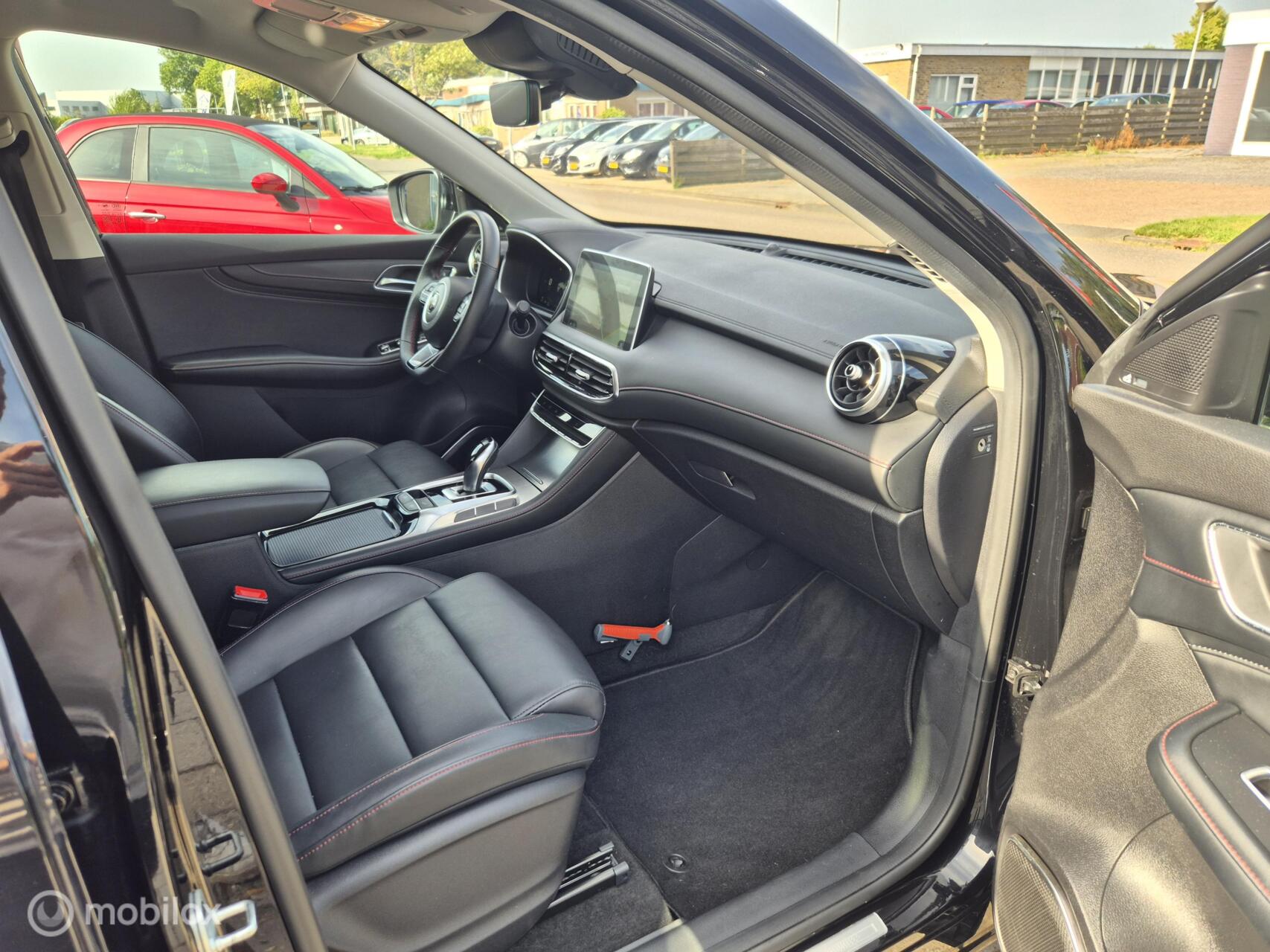 Foto van MG MG Rx6 Plug-in Hybrid