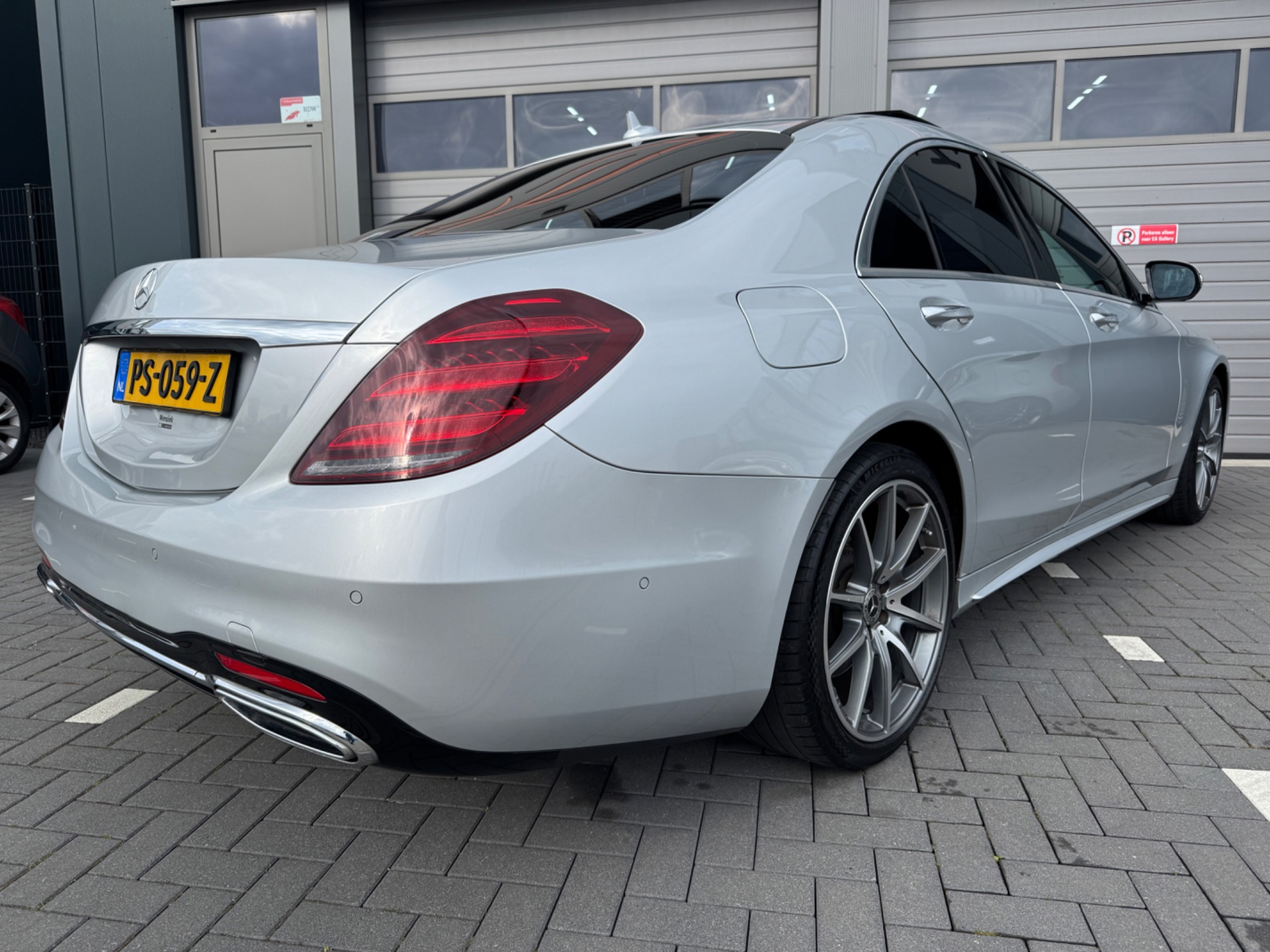 Foto van Mercedes-Benz S 400 D 4Matic