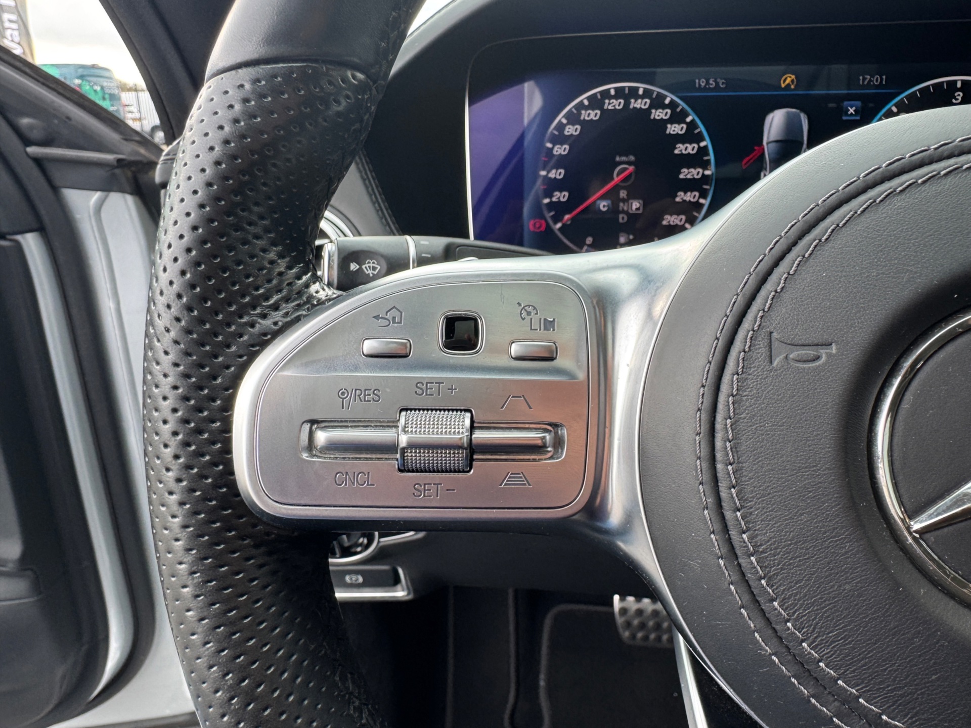 Foto van Mercedes-Benz S 400 D 4Matic