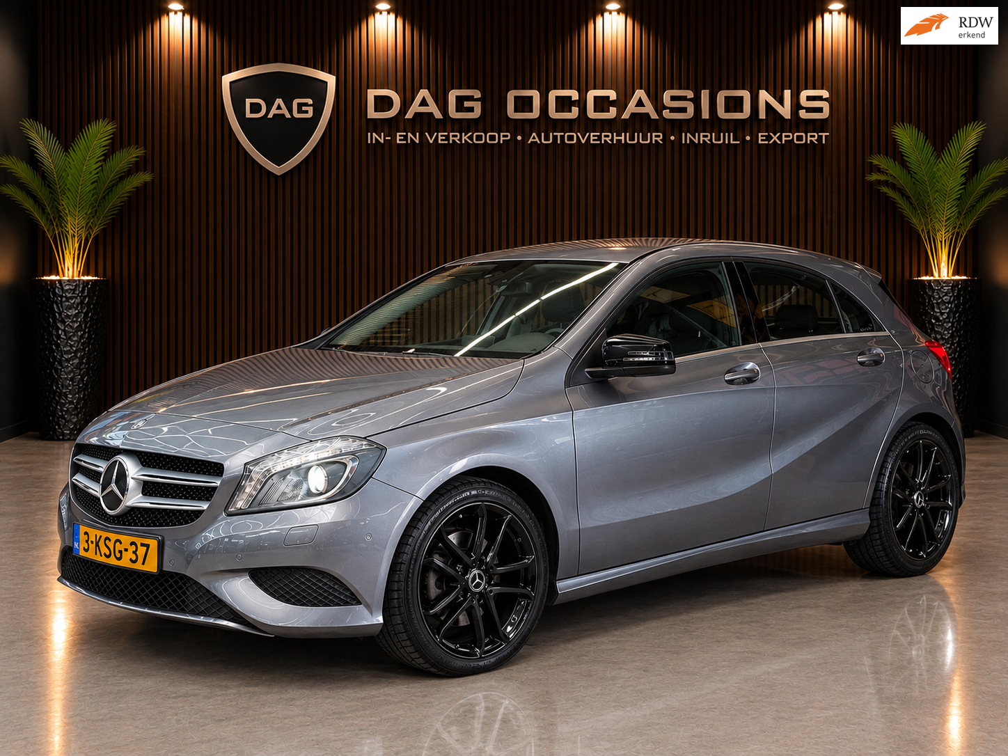 Mercedes-Benz A 180 CDI 180 CDI Ambition AUTOMAAT|NAVI|PDC|CRUISE|HALF LEER 2013 - voorkant
