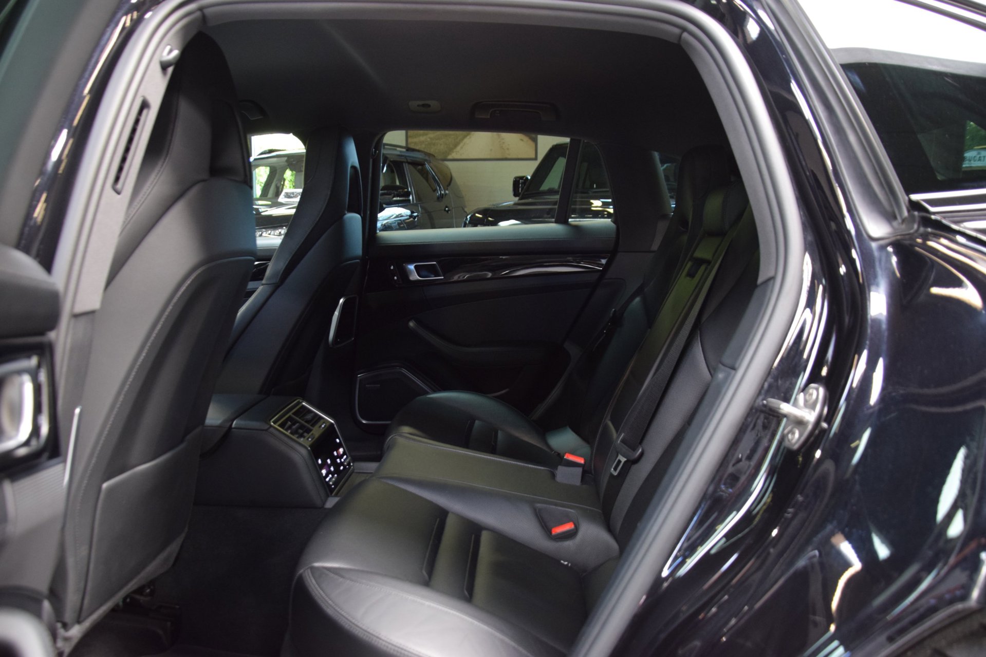 Foto van Porsche Panamera 4 E-hybrid