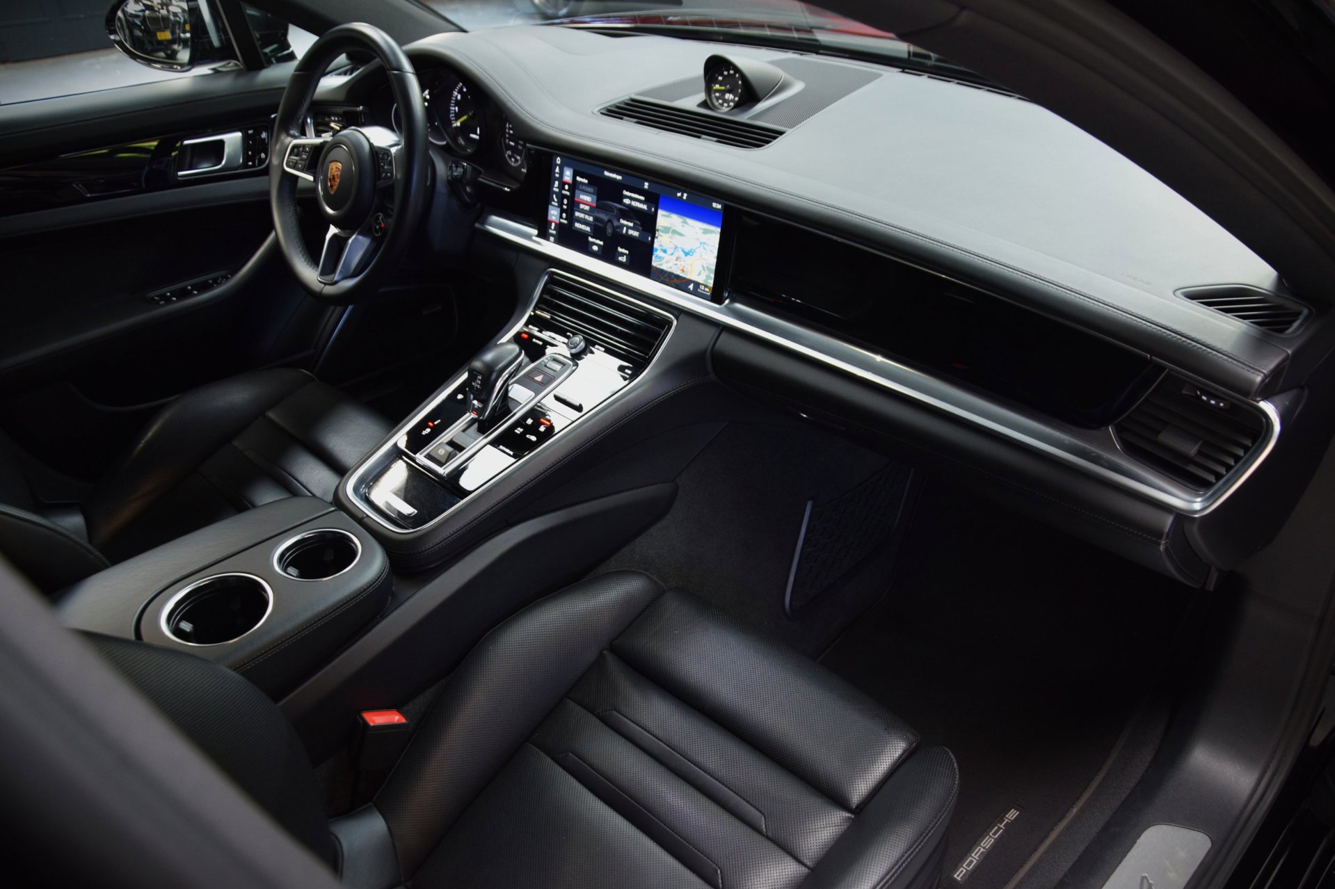Foto van Porsche Panamera 4 E-hybrid