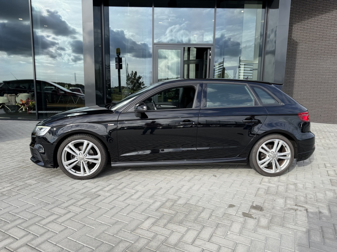 Audi A3 Sportback 1.0 TFSI Sp.SL.E 2018 - voorkant