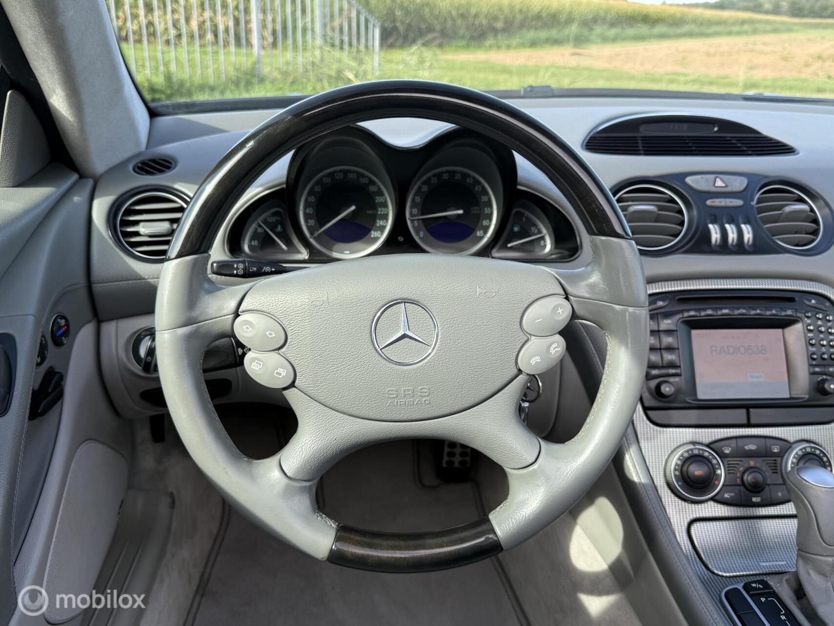 Foto van Mercedes-Benz SL 350