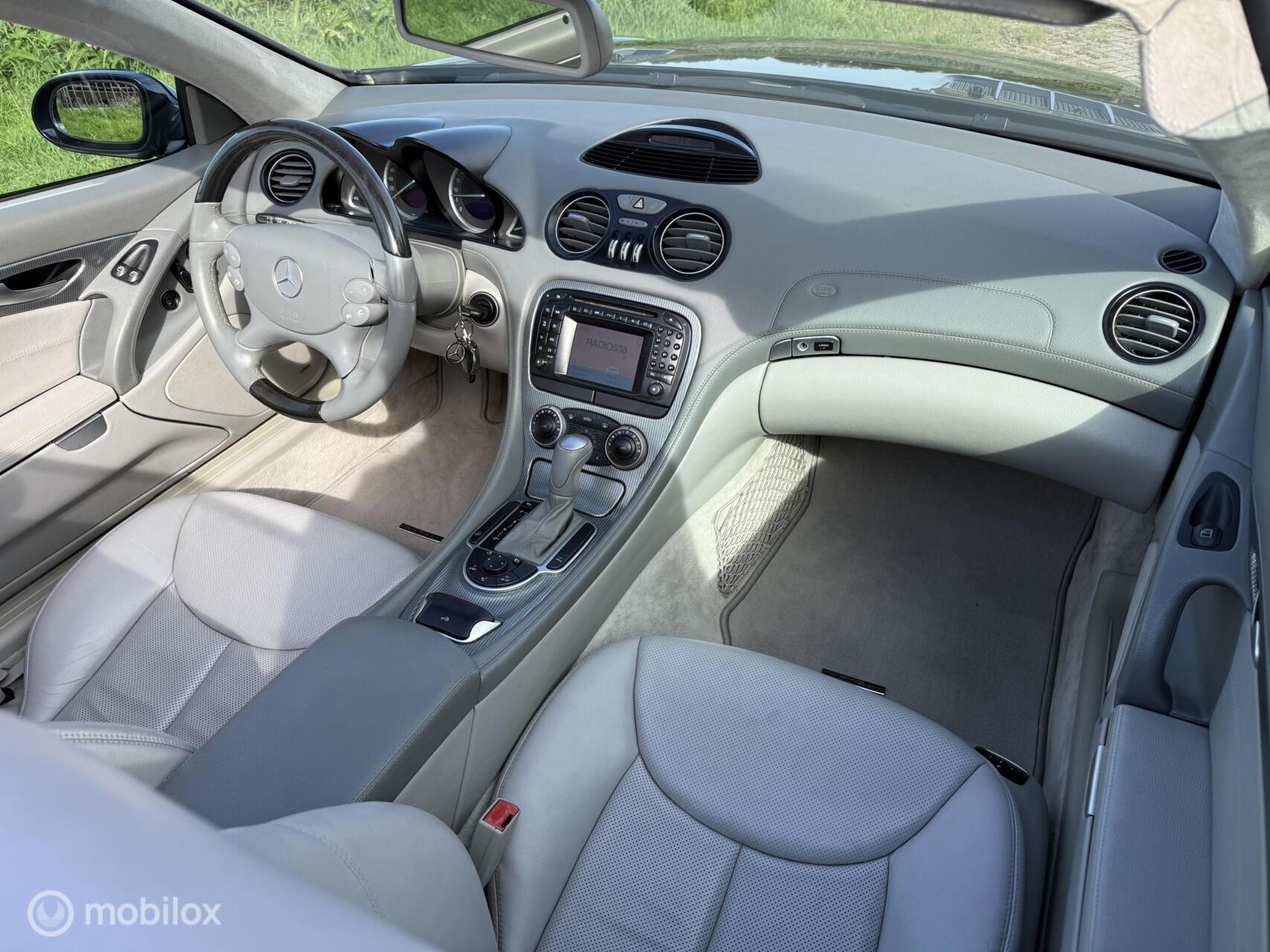 Foto van Mercedes-Benz SL 350