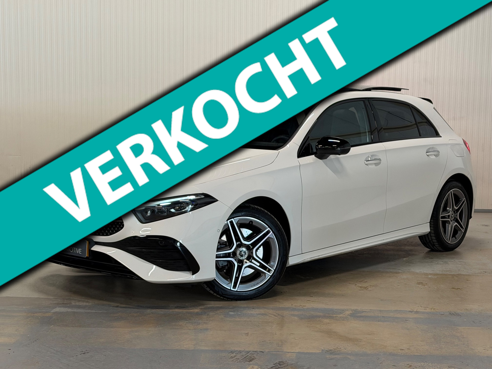 Mercedes-Benz A 250 E 250 e Star Edition AMG Line Plus | PANO | HUD | 360 CAMERA | TREKHAAK | VOL OPTIES! 2024 - voorkant
