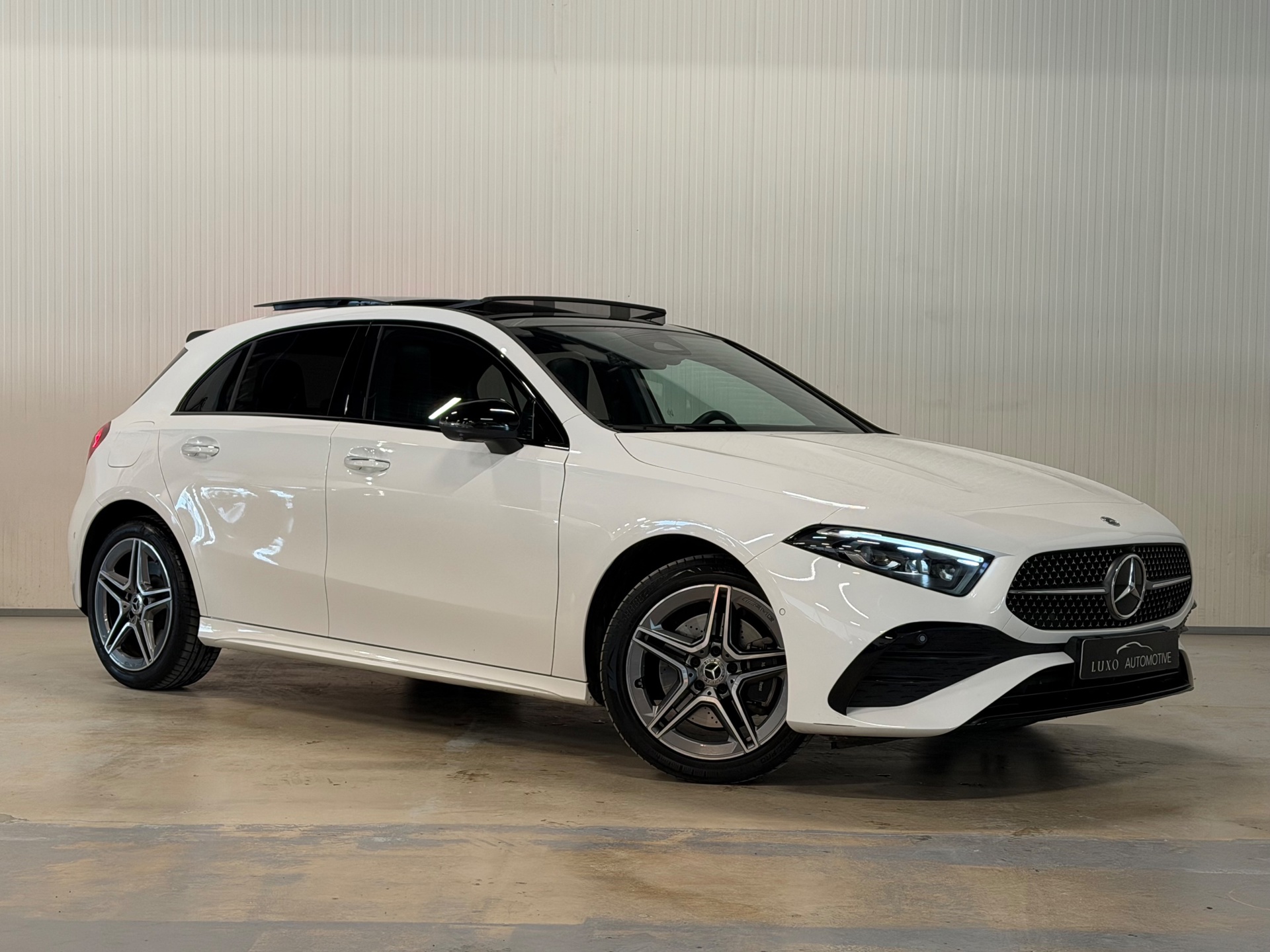 Foto van Mercedes-Benz A 250 E