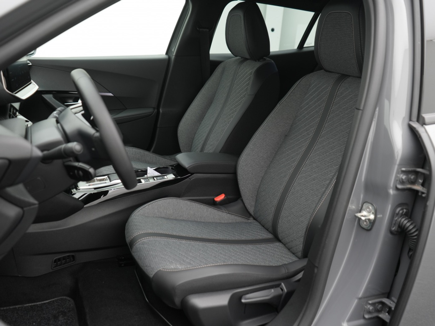 Foto van Peugeot E-2008