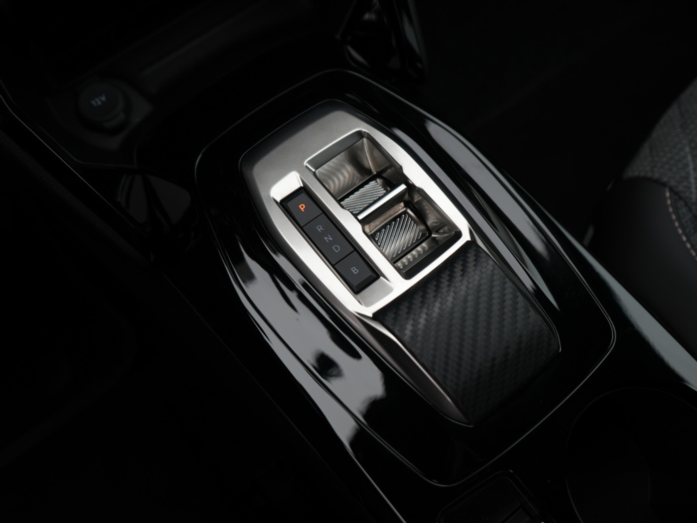 Foto van Peugeot E-2008