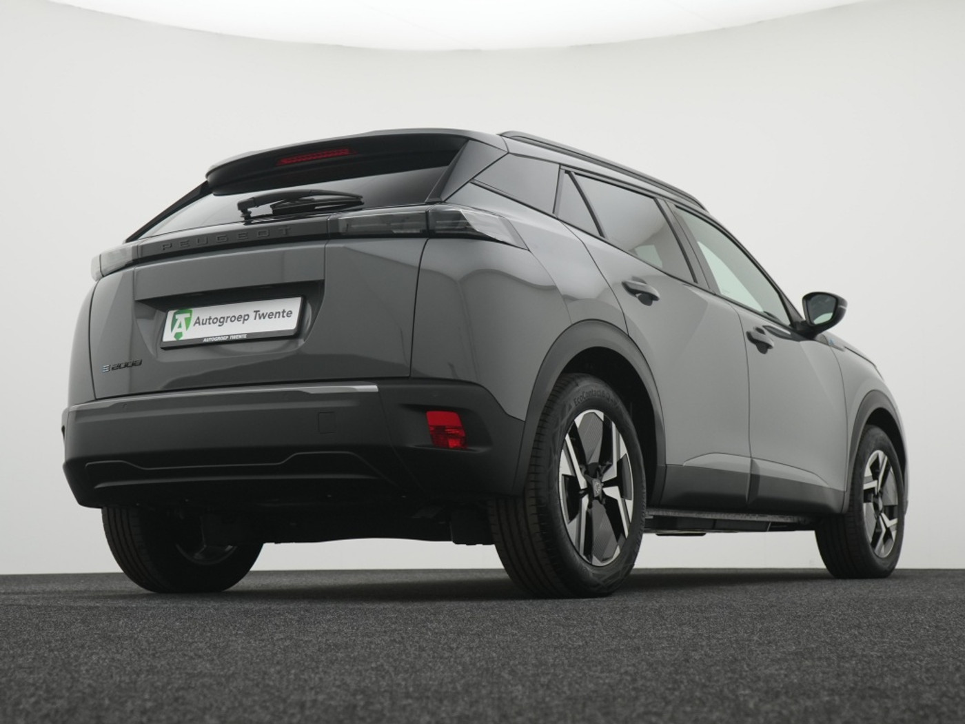 Foto van Peugeot E-2008