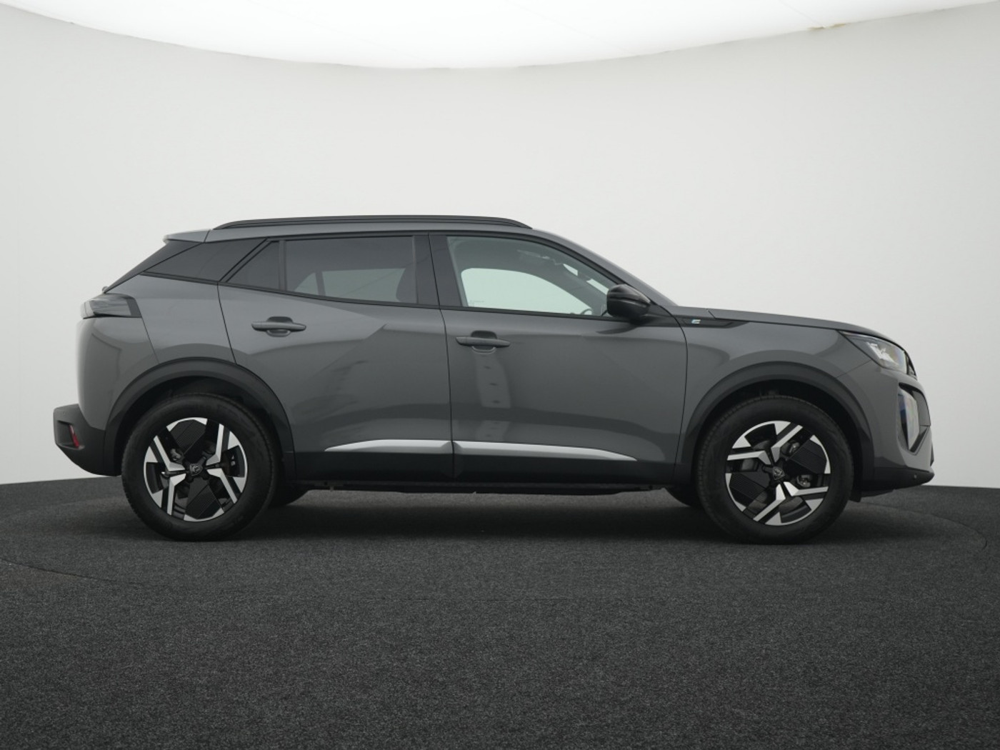 Foto van Peugeot E-2008