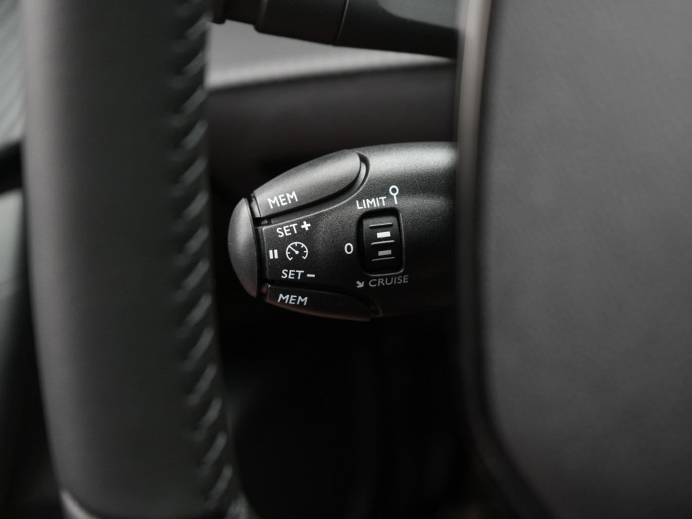 Foto van Peugeot E-2008