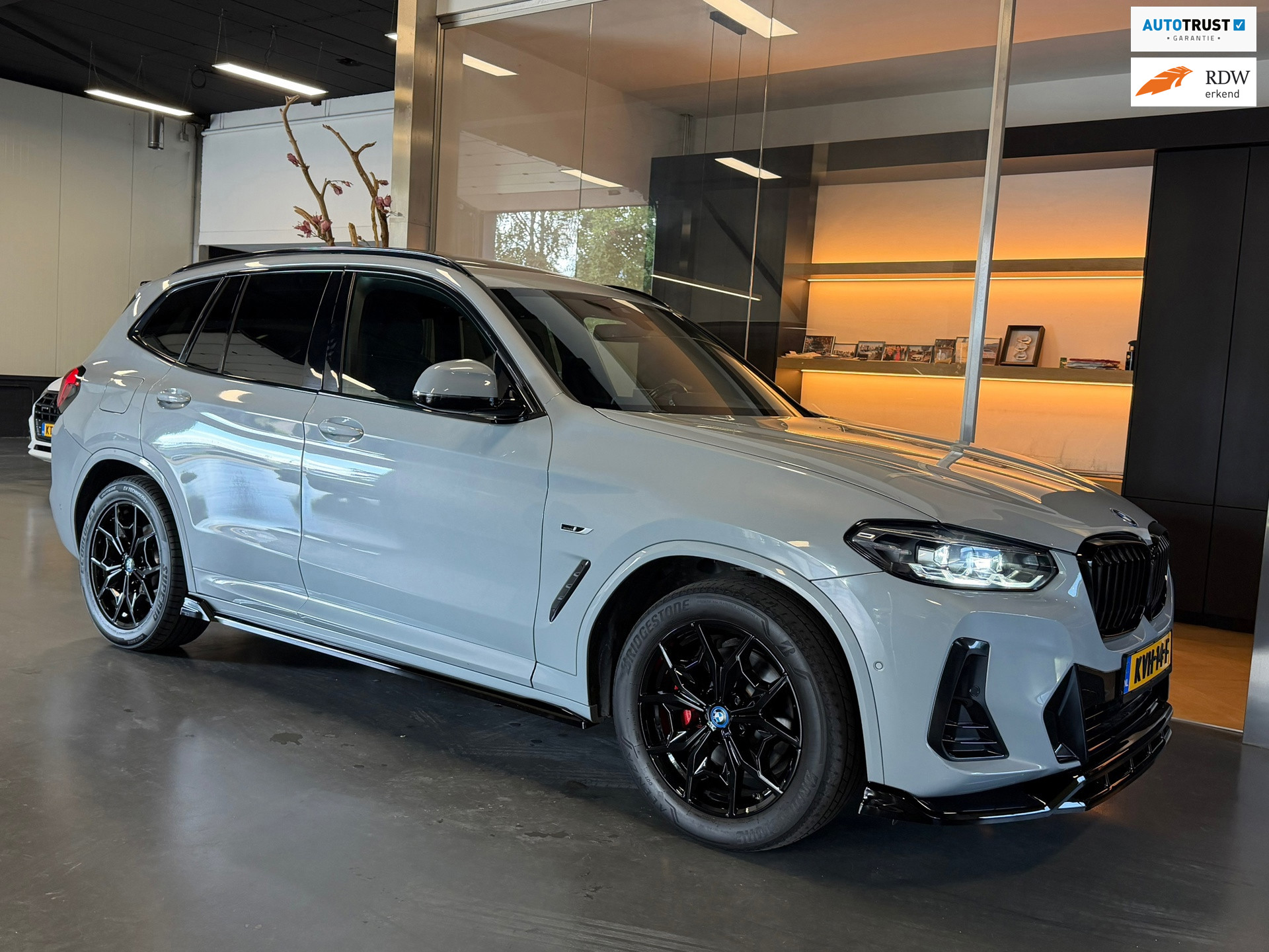 BMW X3 Xdrive30e XDrive30e M Package Panorama Camera 1e eigenaar 2022 - voorkant