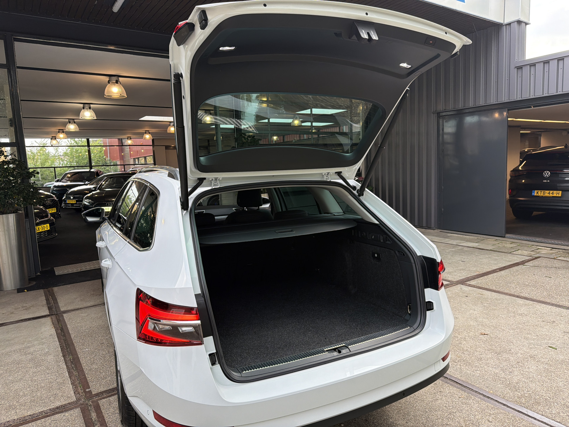 Foto van Škoda Superb Combi