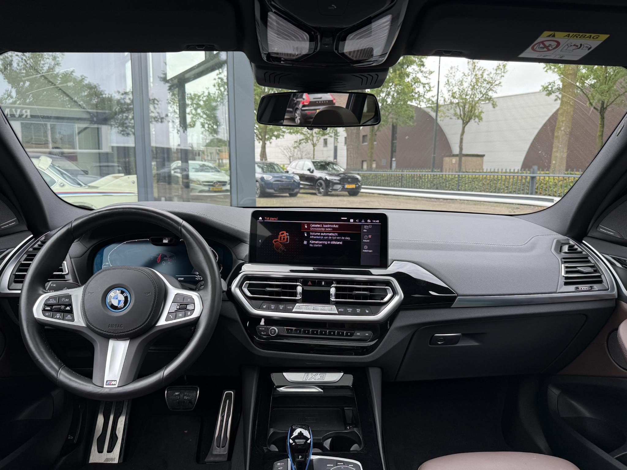 Foto van BMW Ix3