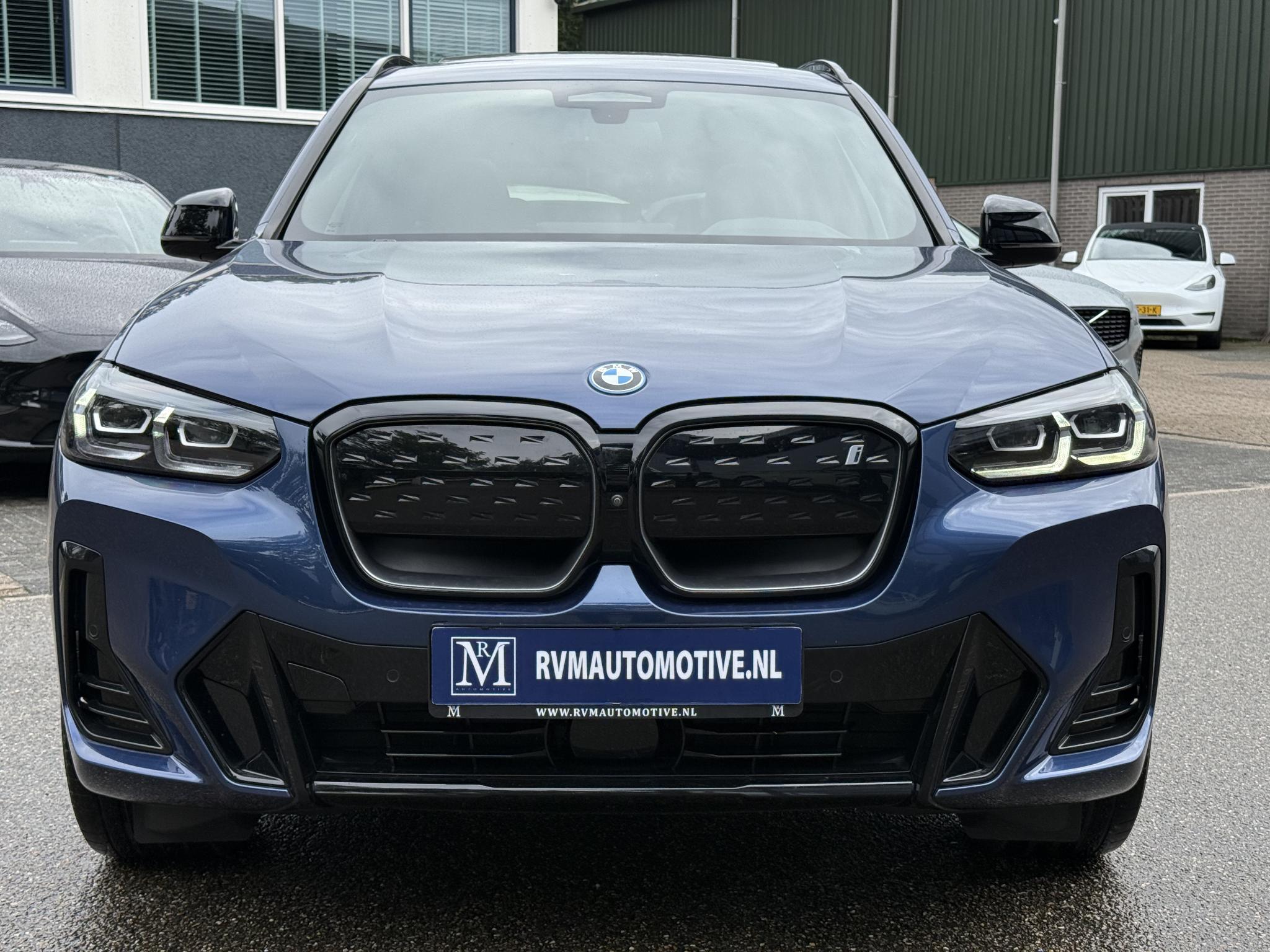 Foto van BMW Ix3