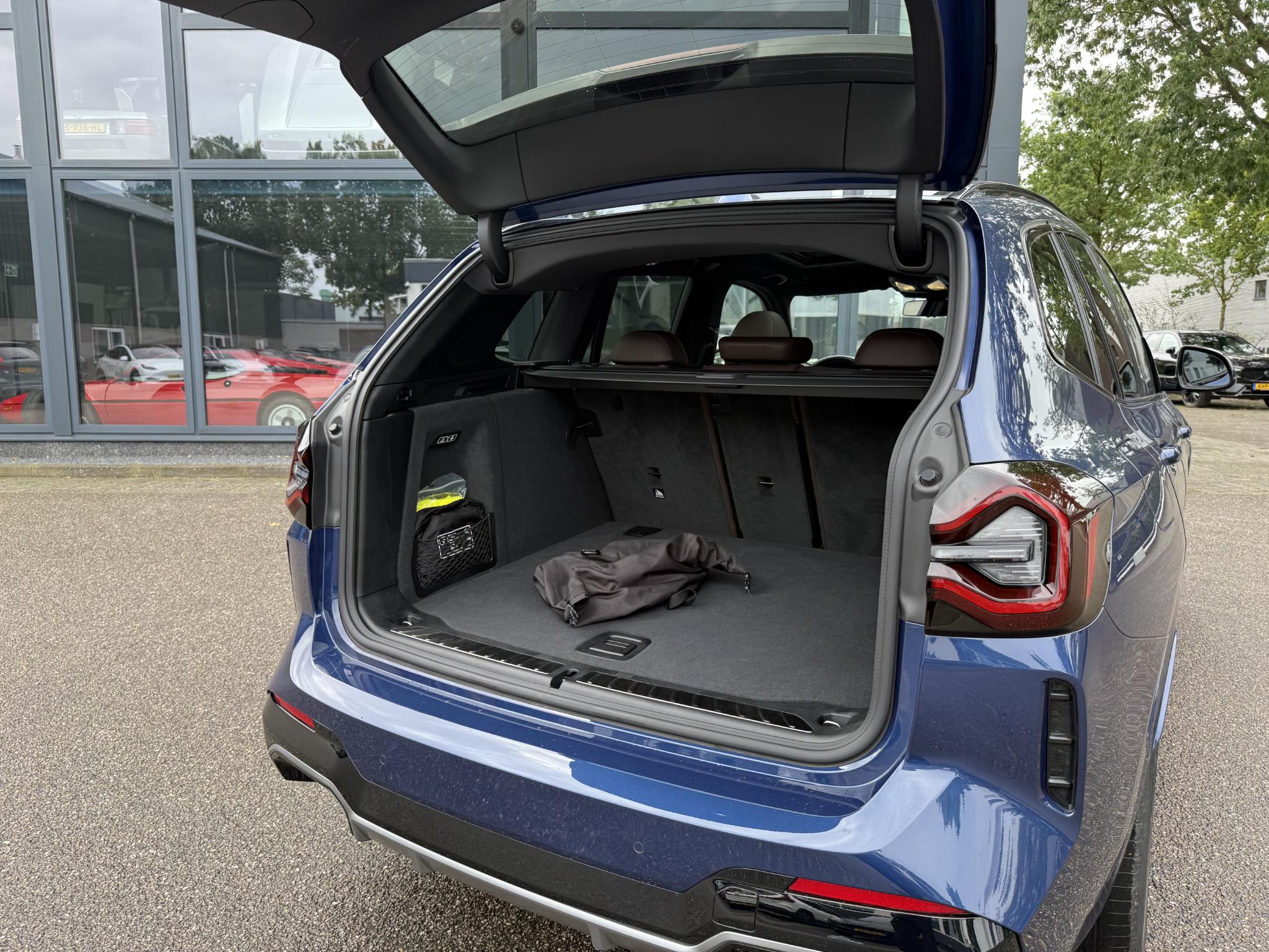 Foto van BMW Ix3
