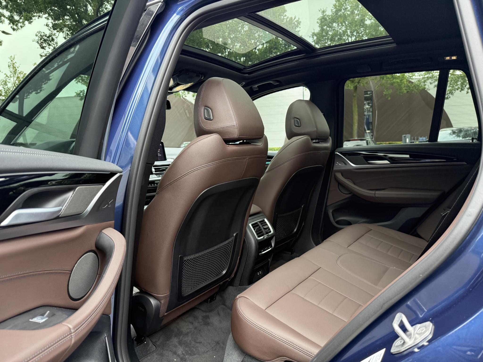 Foto van BMW Ix3